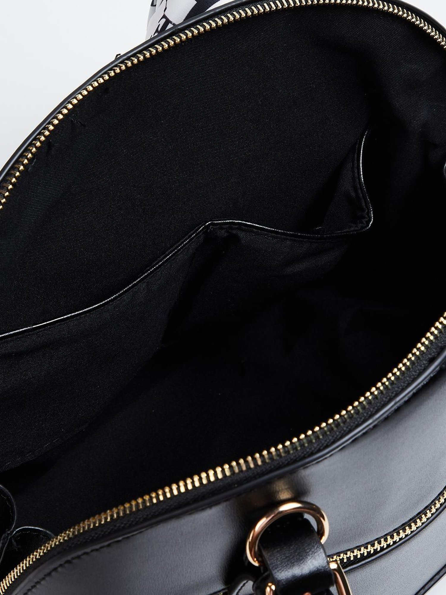 Elle Black Textured Handbag