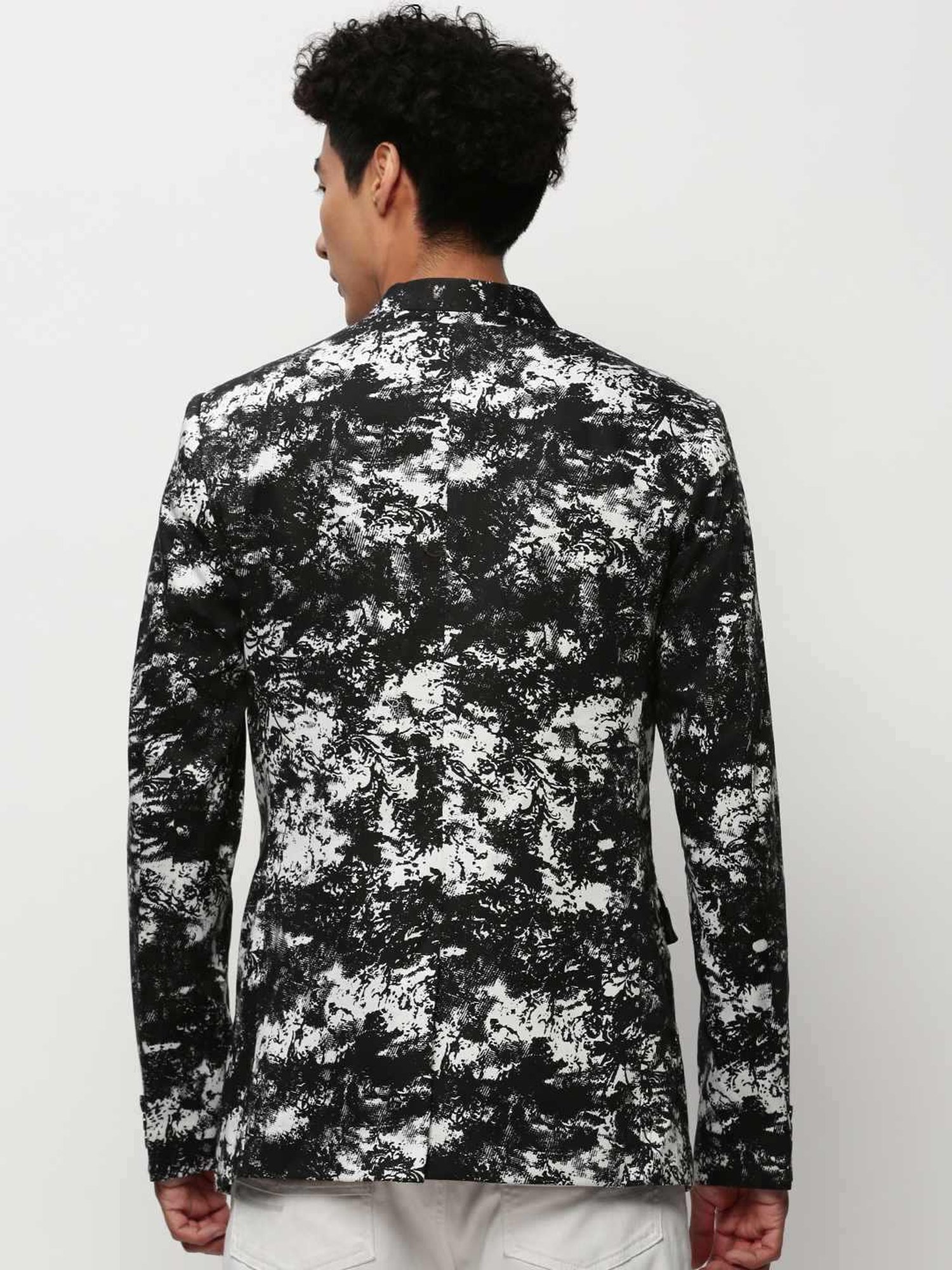 SHOWOFF Black Slim Fit Printed Blazer