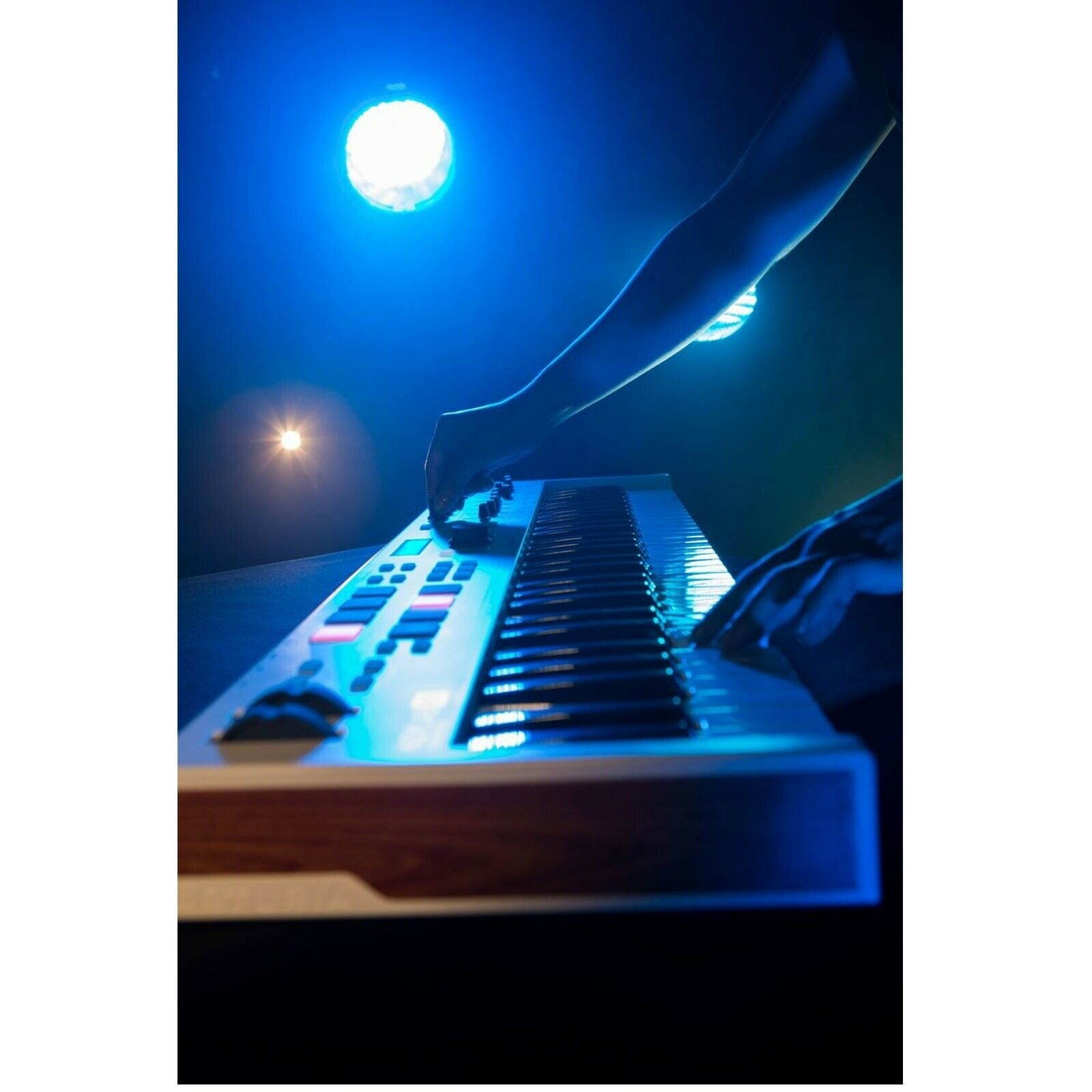 Arturia Keylab Essential 61 61-key USB MIDI Keyboard Controller w Ableton Lite