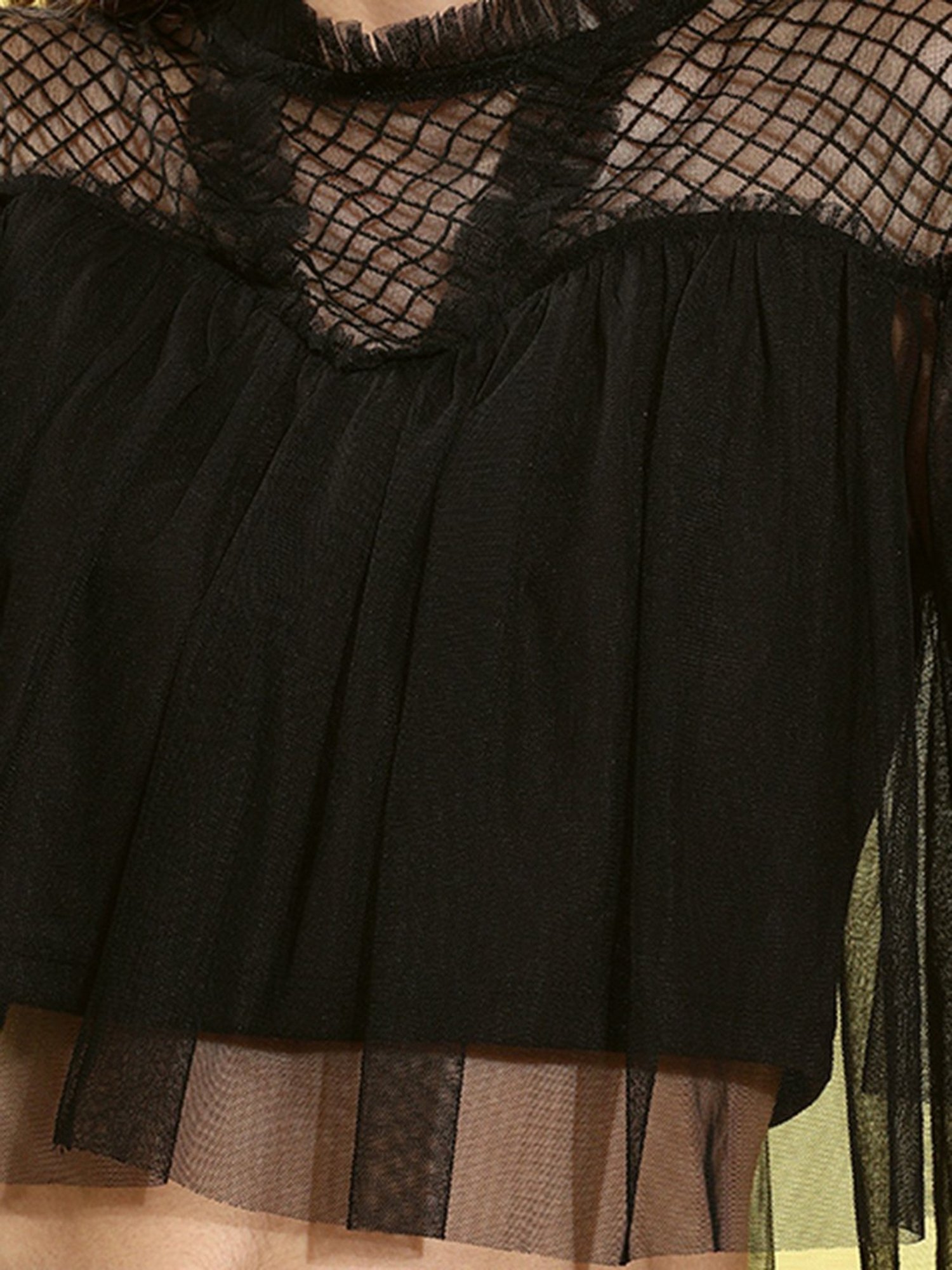 KASSUALLY Black Lace Crop Top