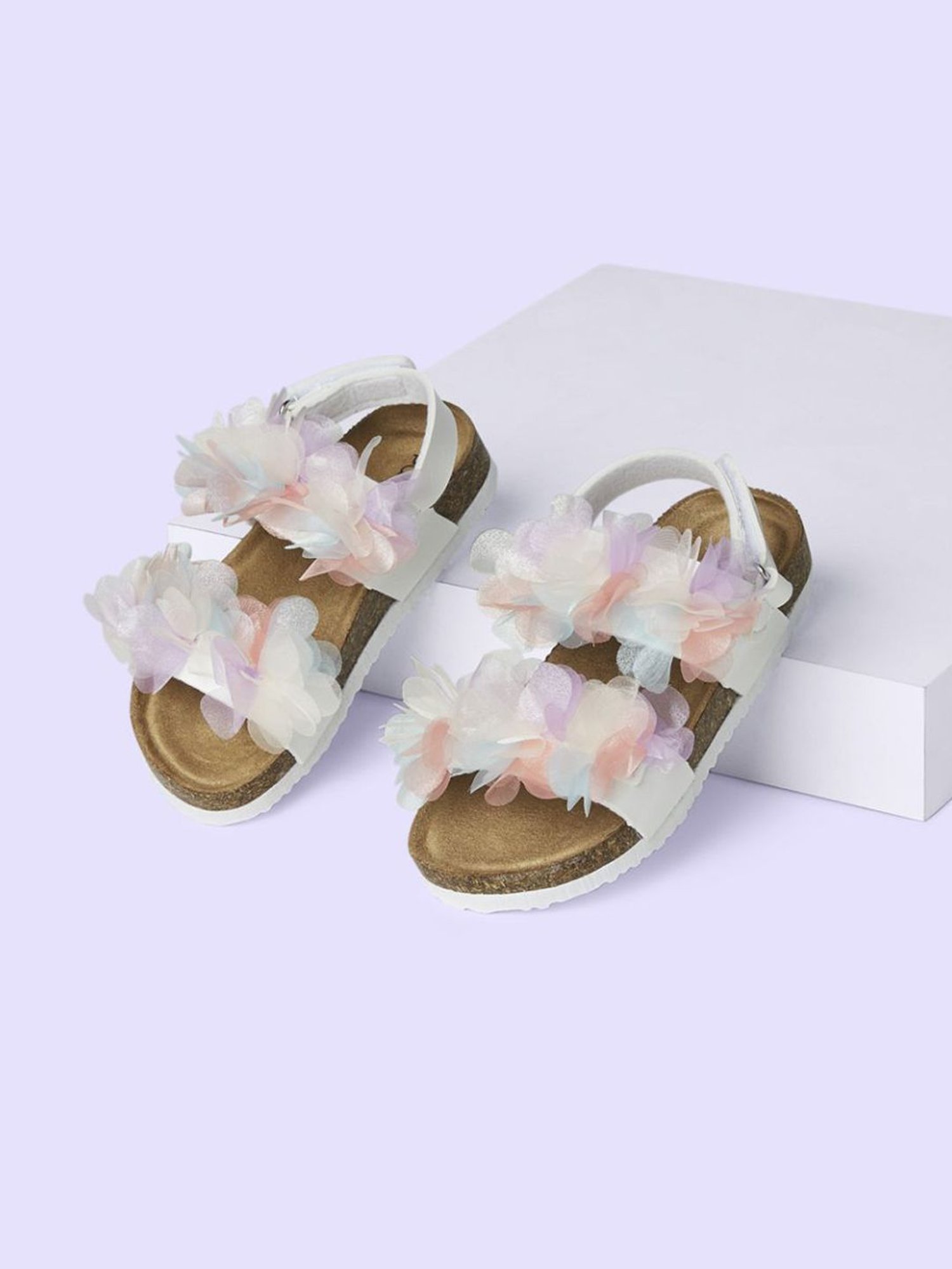 Pantaloons Junior Multicolor Ethnic Sandals