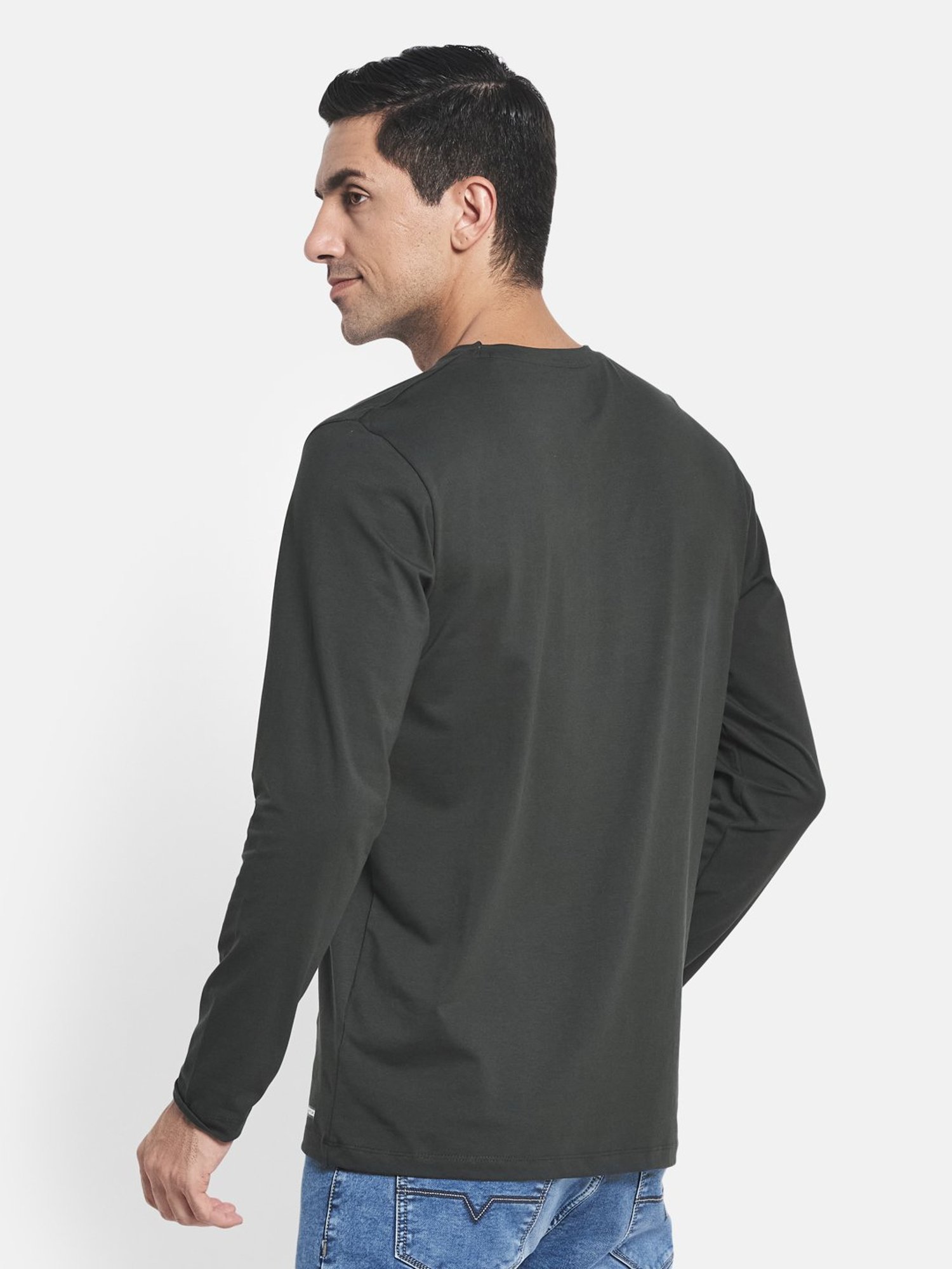 METTLE Charcoal V-Neck T-Shirt