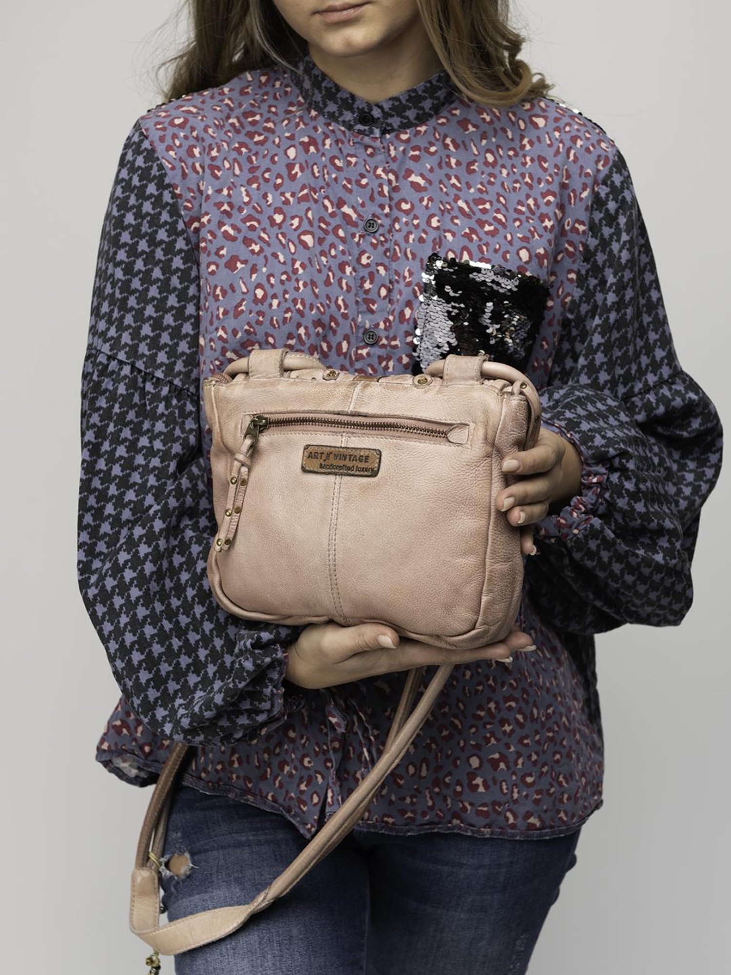 Art N Vintage Bettina Blush Pink Leather Textured Medium Sling Handbag