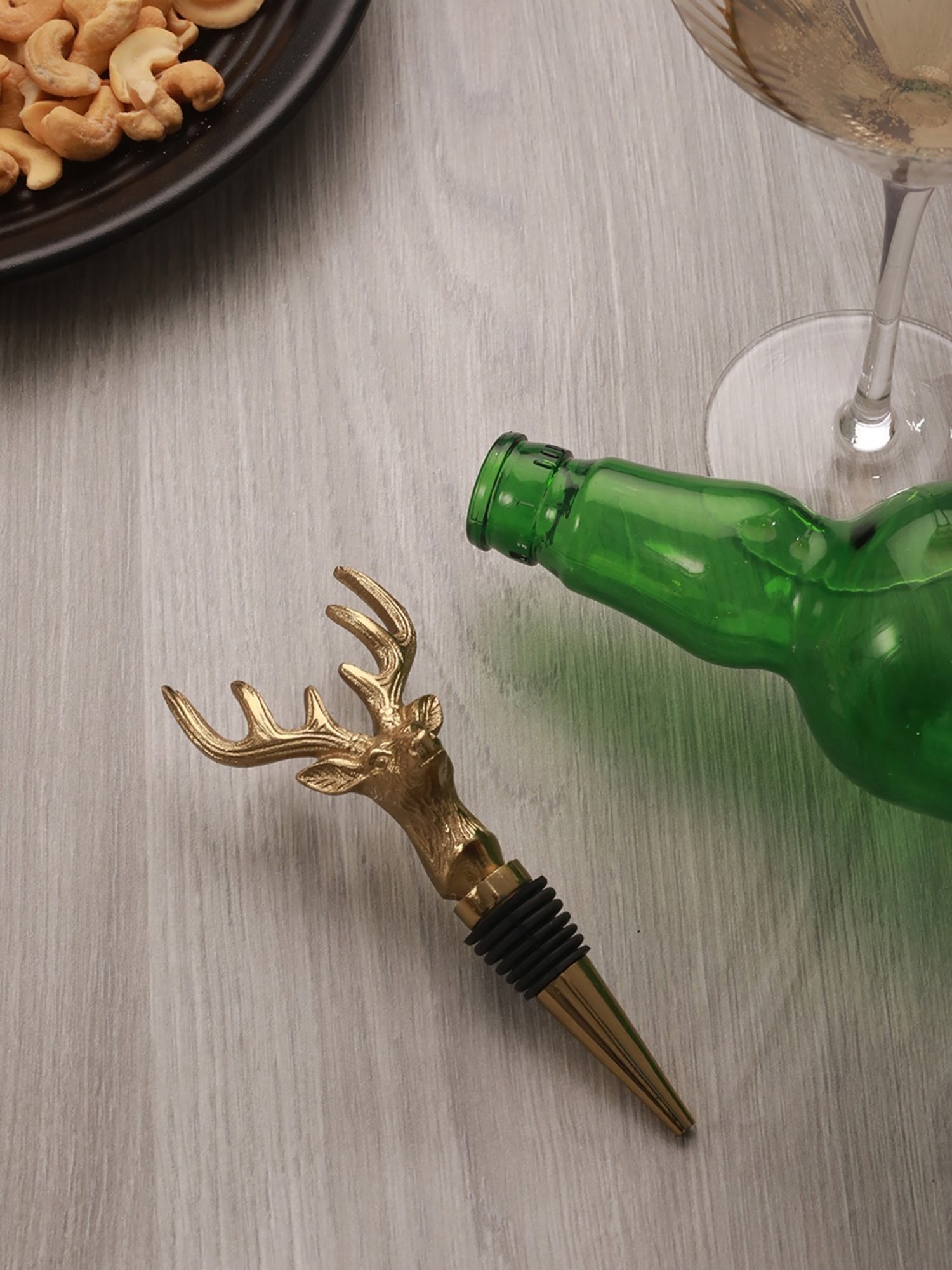 Trovea's Deer Design Golden Bottle Stopper