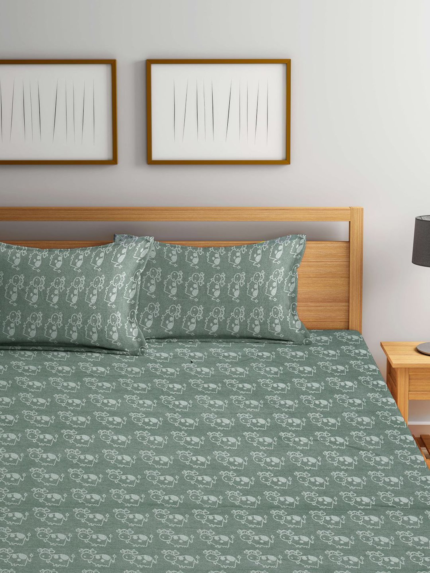 DDECOR Live beautiful Geometric Insignia Dove 210 TC Cotton Comforters - Set of 3