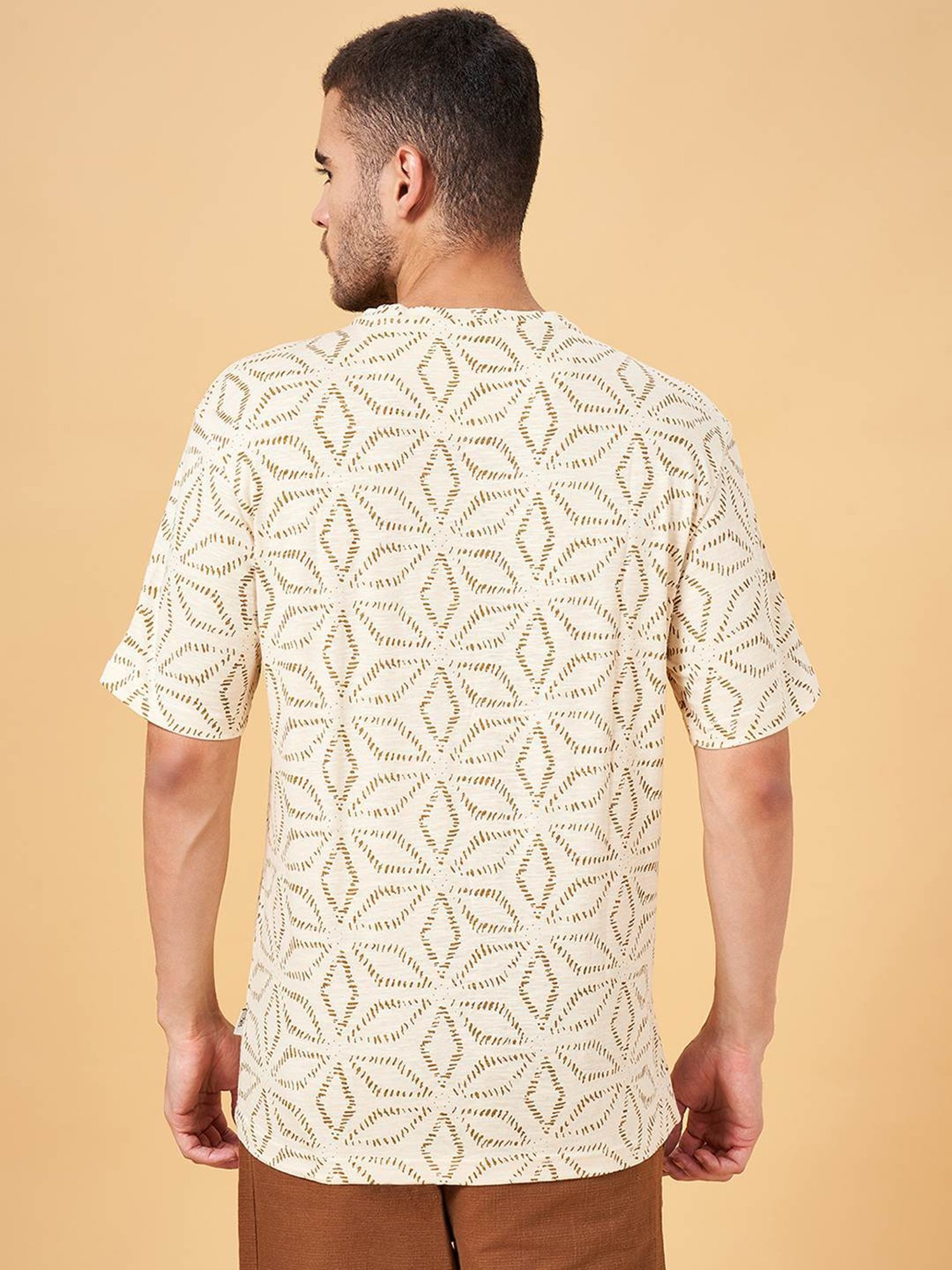 7 Alt by Pantaloons Off White Cotton Relaxed Fit Printed T-Shirt