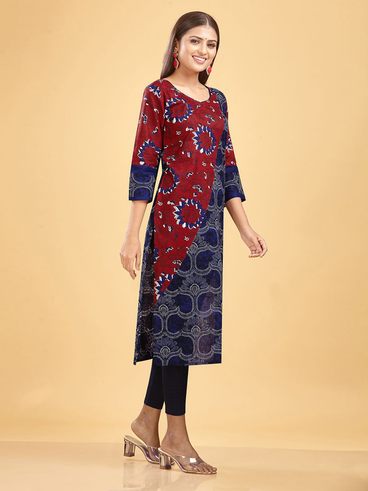 SHANVIKA Blue & Red Printed Cotton Straight Kurta
