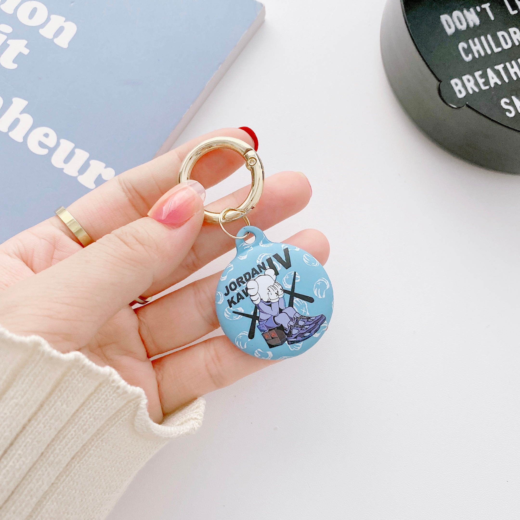 [7 PCS]  Silicone Protective Case for AirTags, Tracker Lightweight Soft Protective Skin Cover Accessories with Key Chain Anti-Loss Design Compatible with Apple AirTags 2021