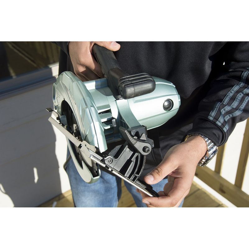 Hitachi C7BM 7-1/4 in. 15 Amp Circular Saw with Brake