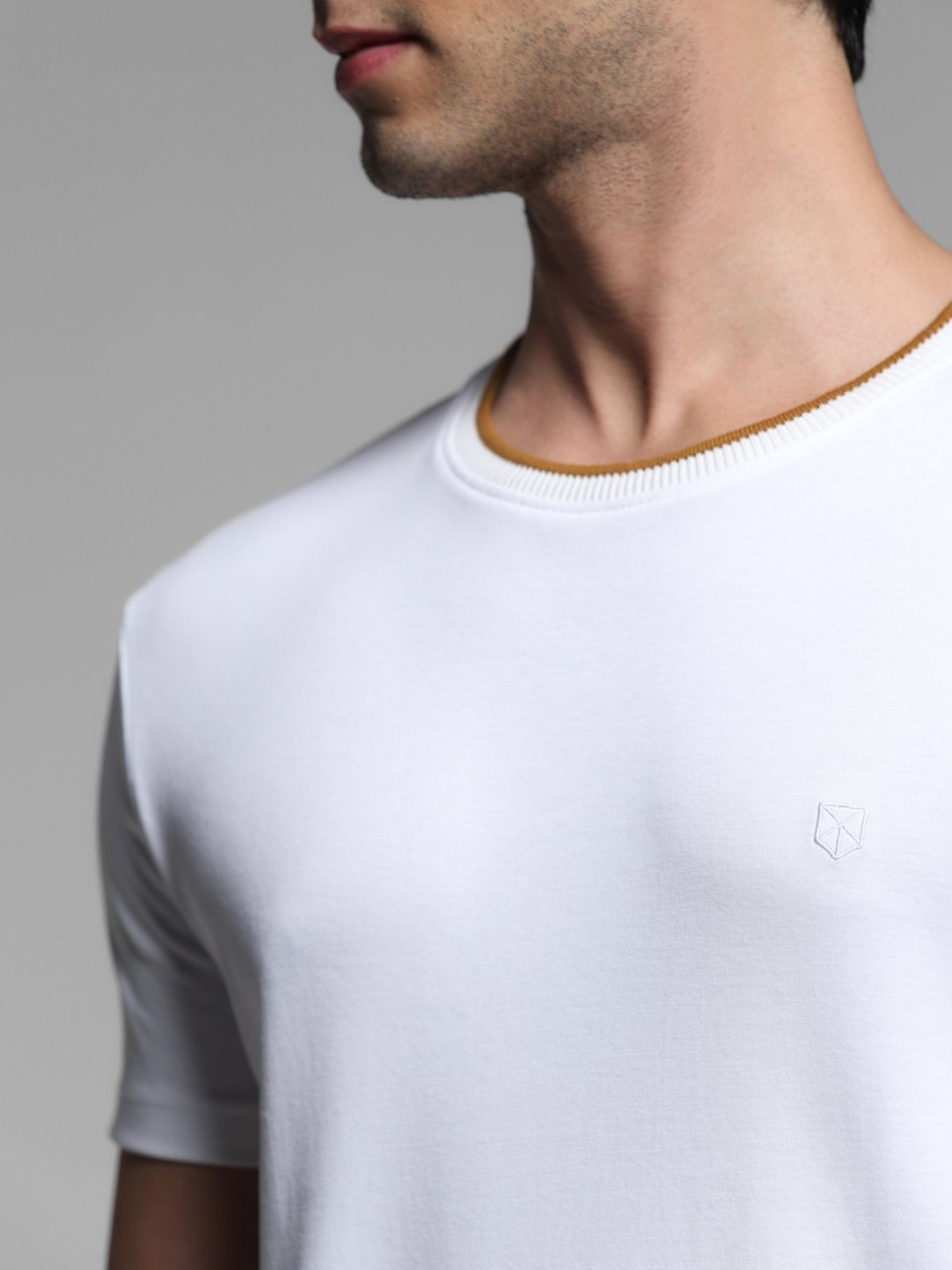 Jack & Jones White Cotton Slim fit Solid T-Shirts