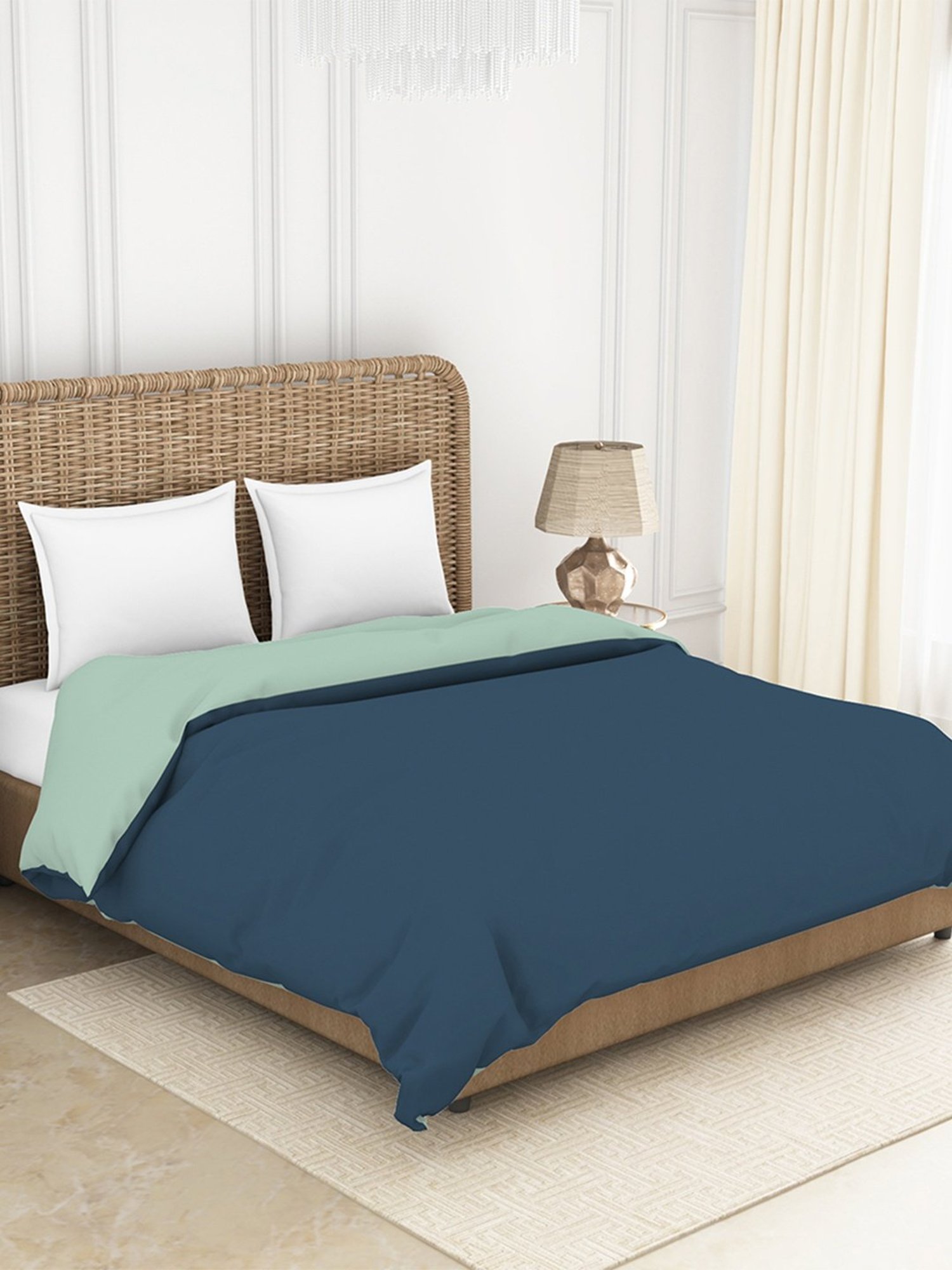 Welspun Bliss Light Silver & Blue Microfibre 120 GSM Shell Double Bed Quilt