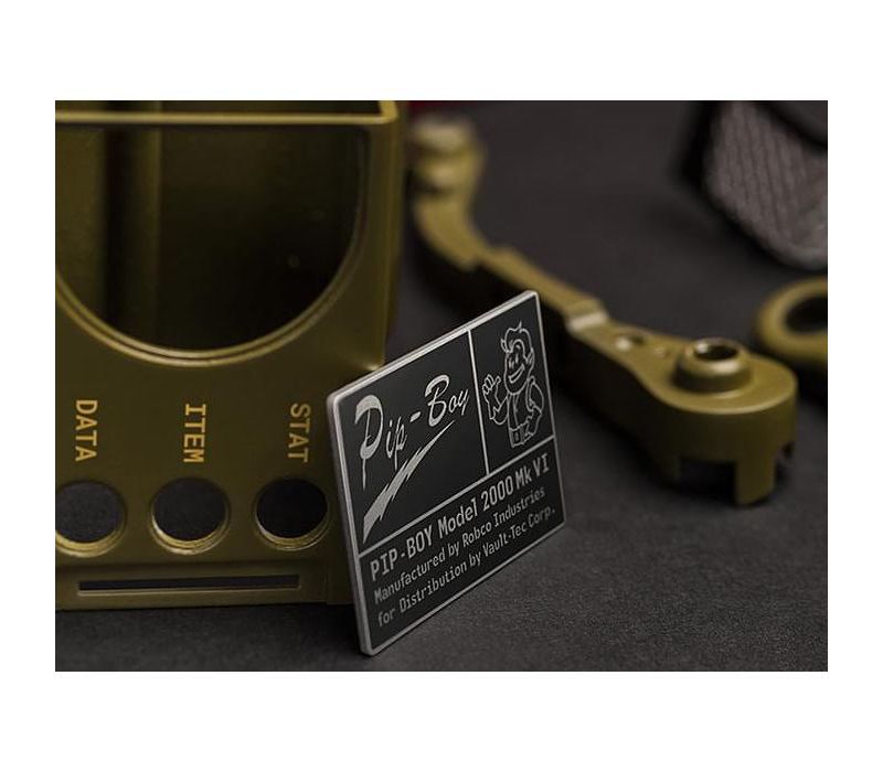 ThinkGeek Fallout 76 Pip-Boy 2000 Mk VI  Construction Kit