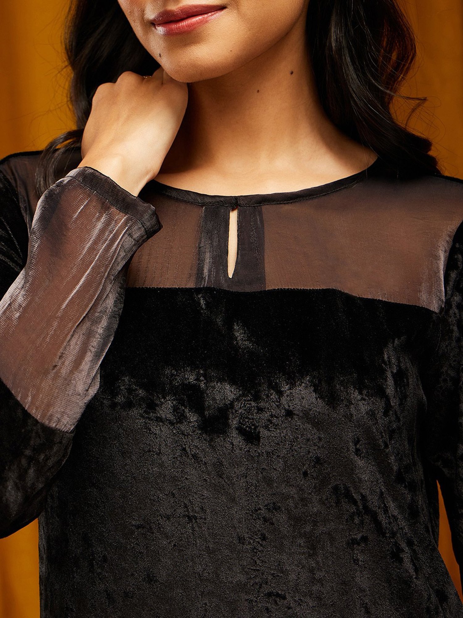 Pink Fort Black Velvet Kurta Pant Set