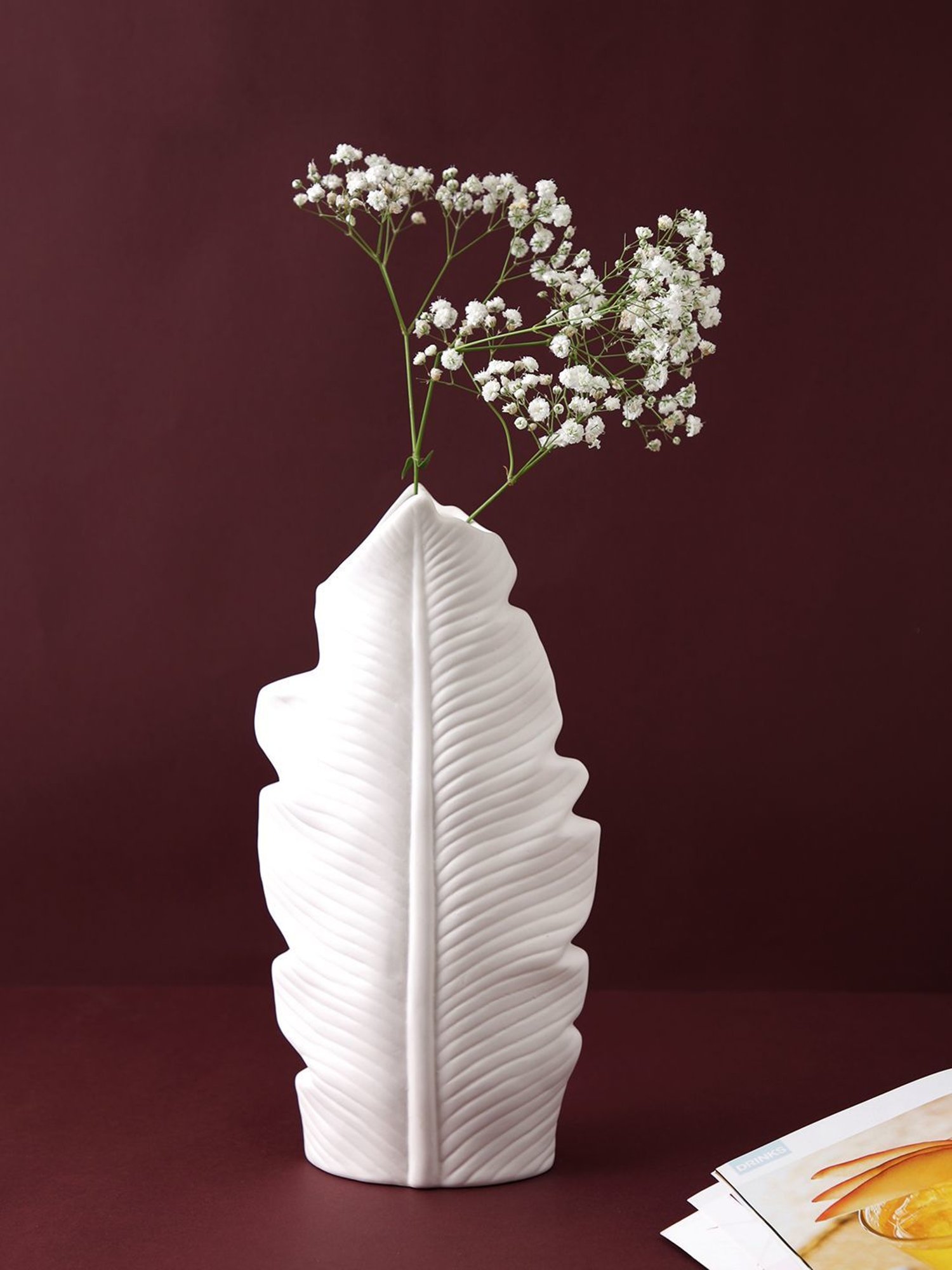 Tayhaa White Ceramic Feather Vase