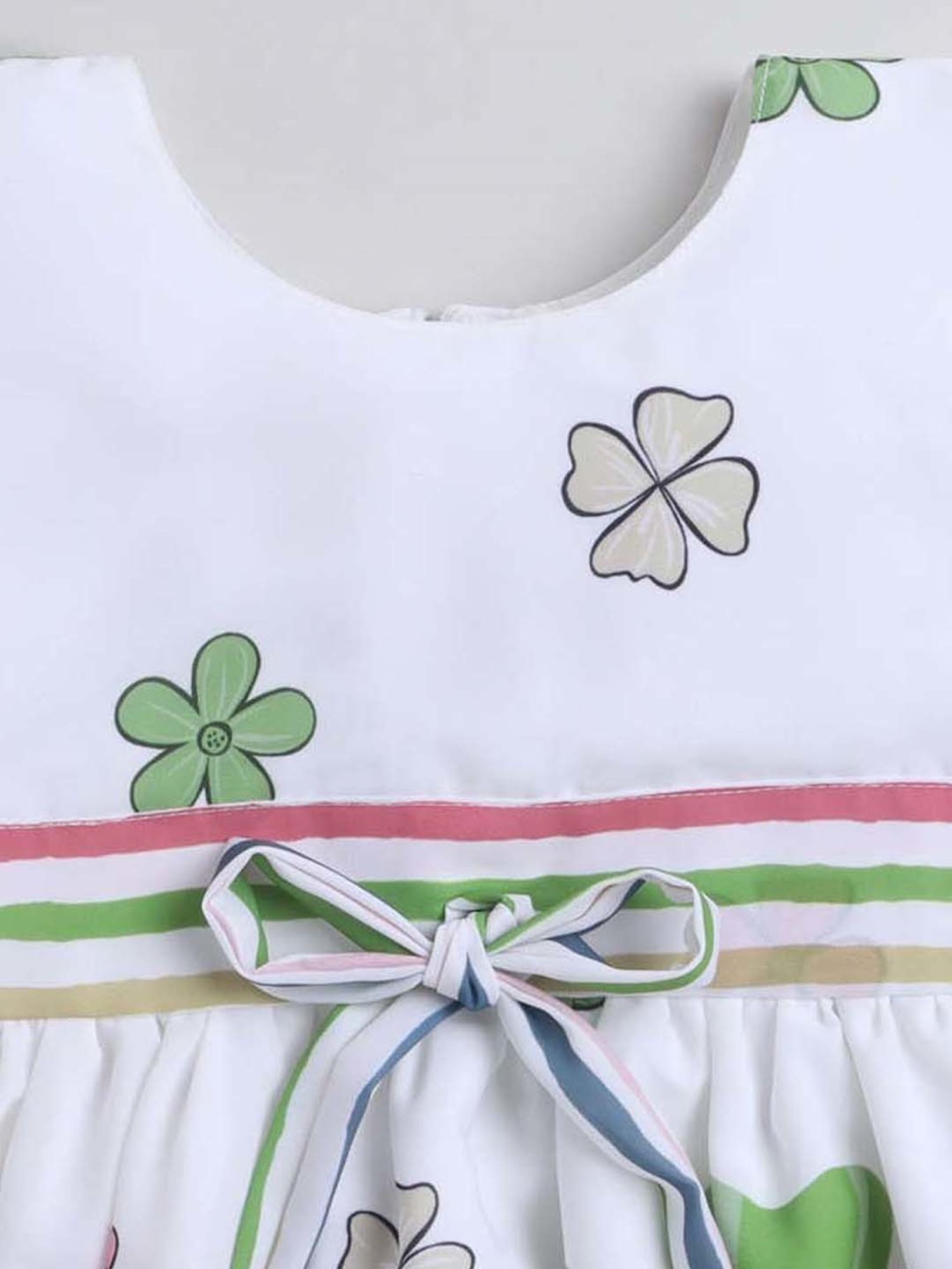 The Magic Wand Kids Off-White & Green Floral Print Dress