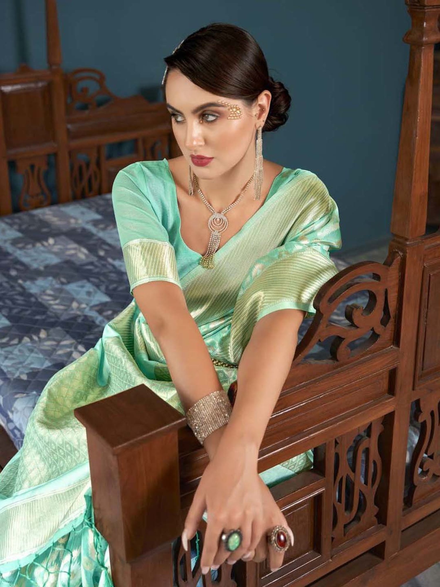 Elora Sea Green Linen Woven Saree With Unstitched Blouse