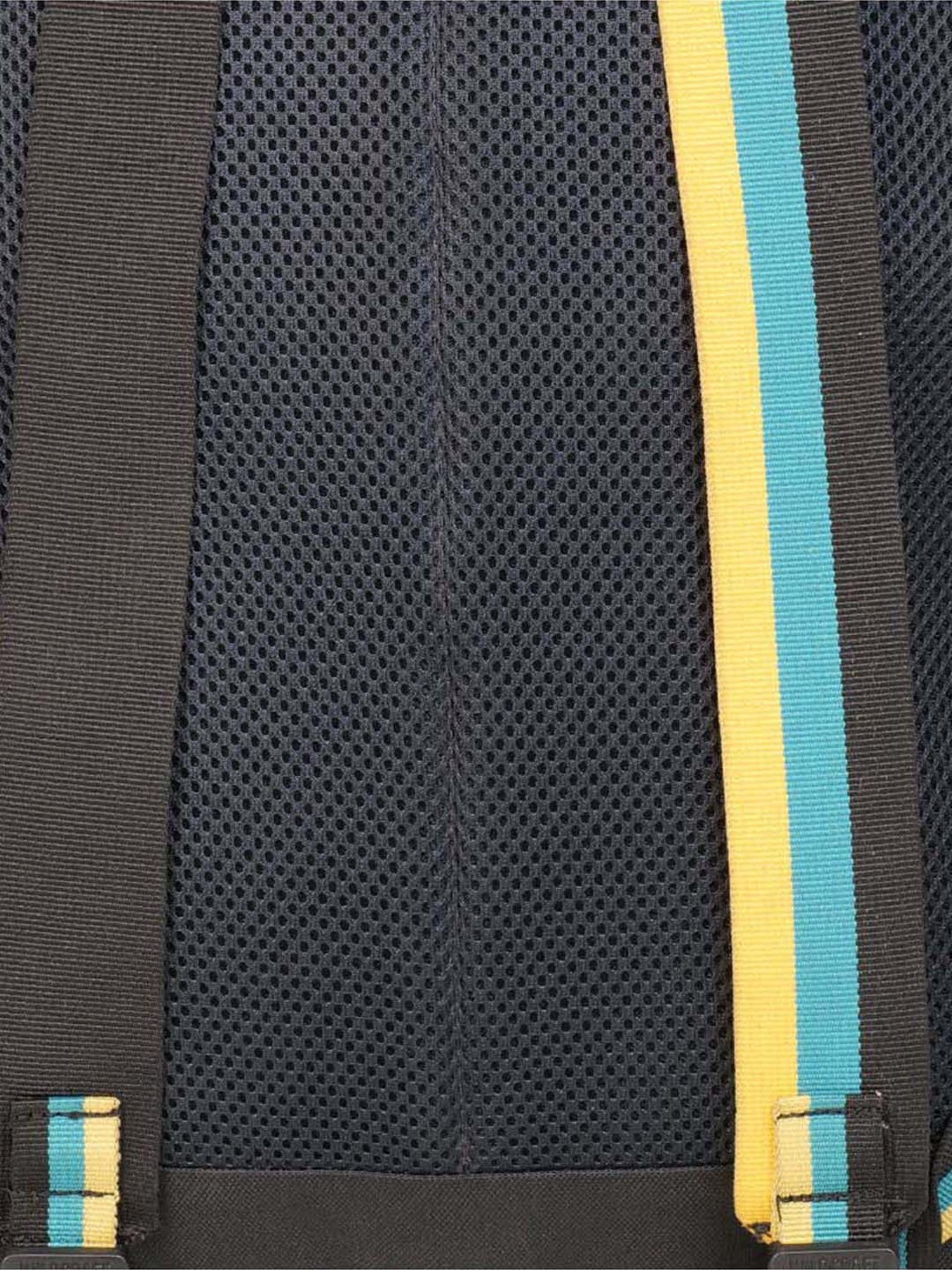 Wiki Tope Black Medium Backpack