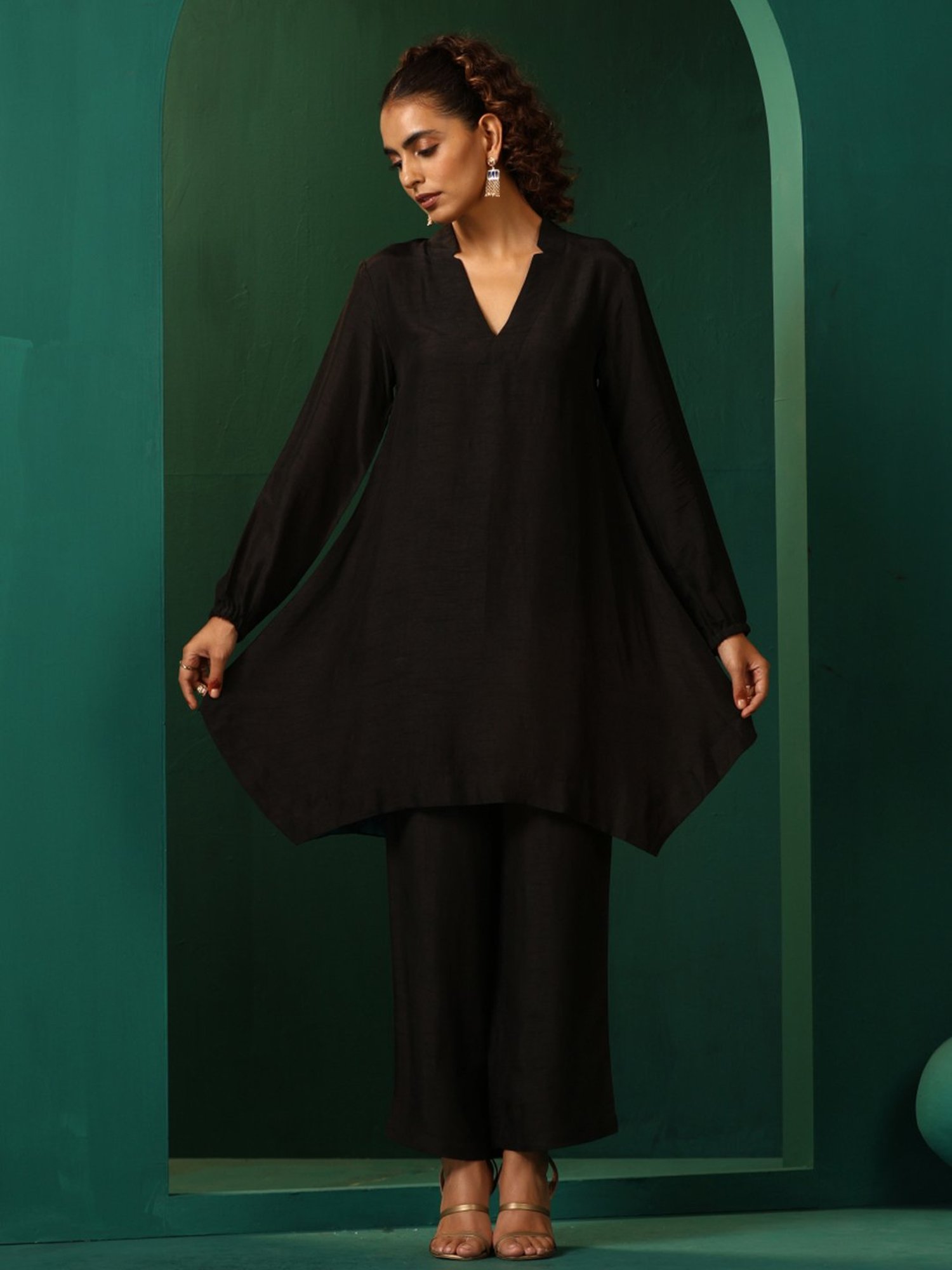 true Browns Black Round Neck Short Kurti Pant Set