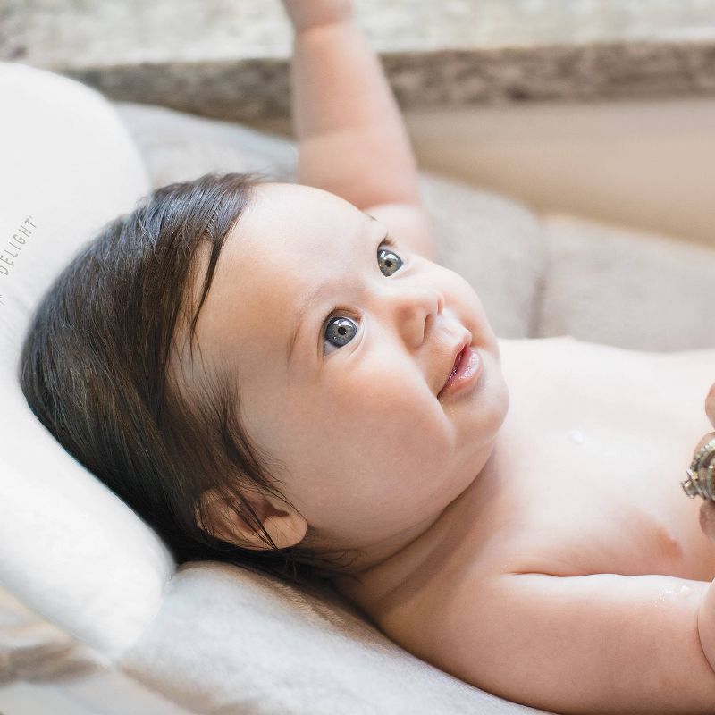 Pinkfong Baby Shark Inflatable Safety Bathtub