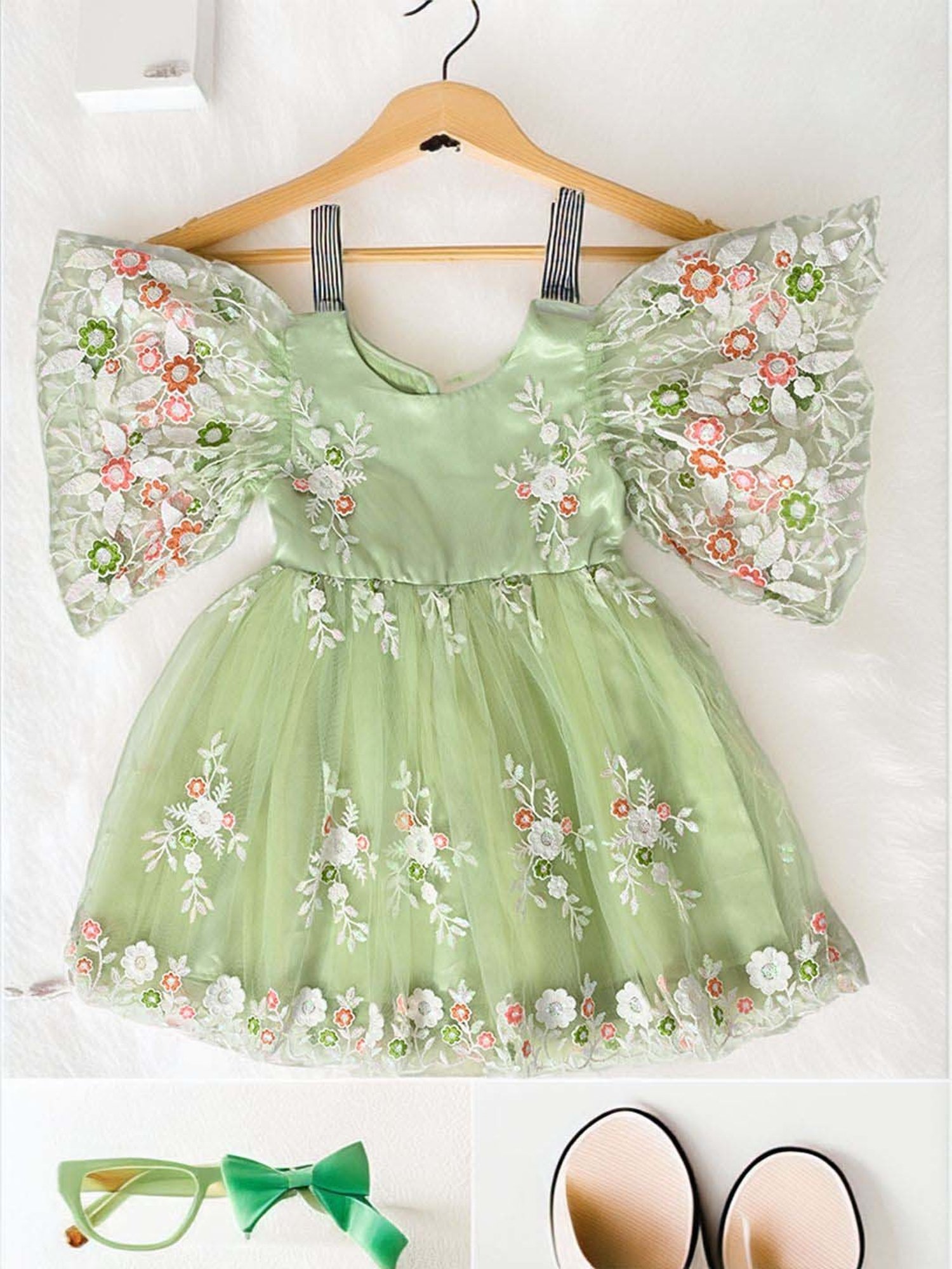Bella Moda Kids Green Self Pattern Dress