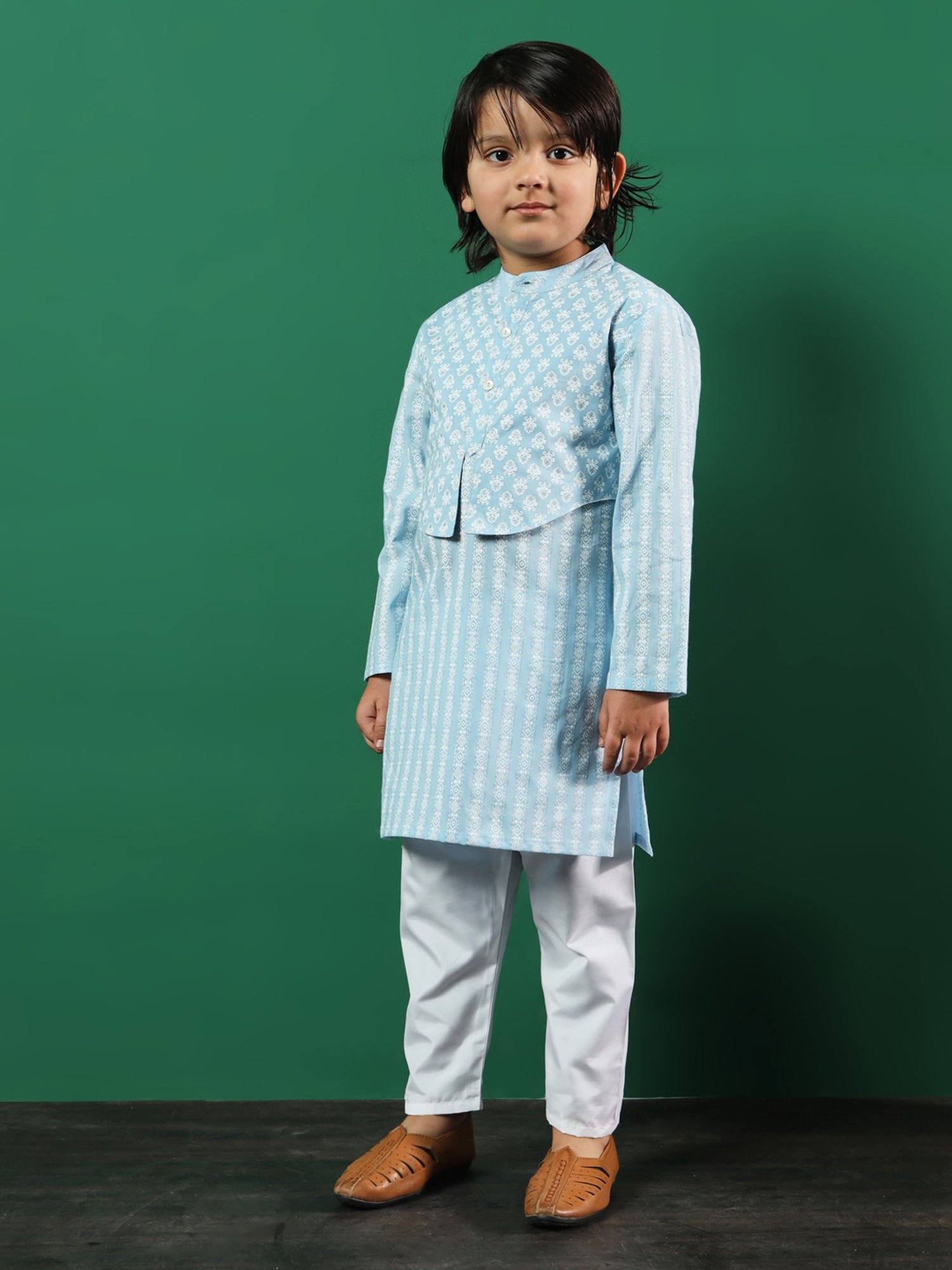 READIPRINT FASHIONS Kids Blue & White Printed Full Sleeves Jacket Style Kurta with Pyjamas