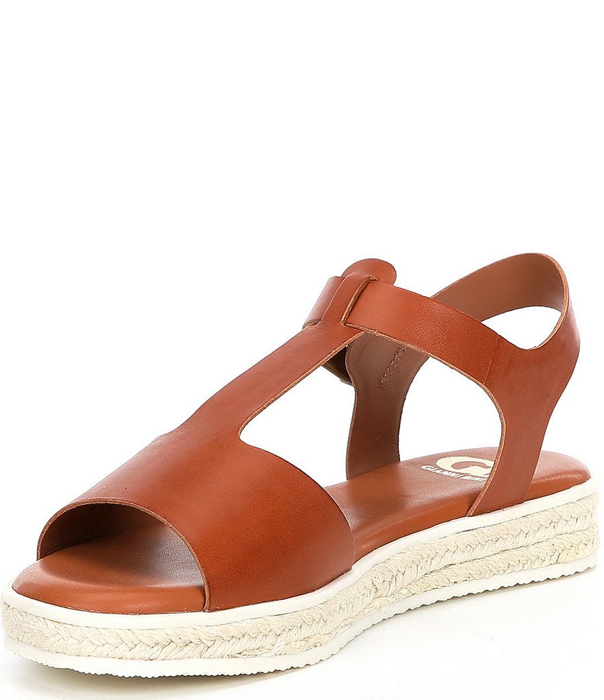 GB Stay-Truuee Leather T-Strap Sandals