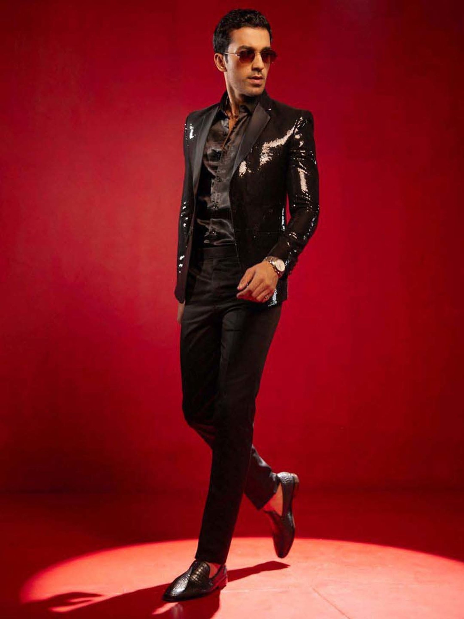 Vastramay Black Regular Fit Embellished Blazer