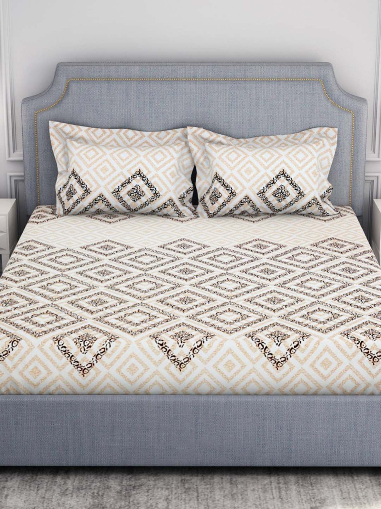 Welspun Geometric Beige 130 TC Microfiber Double Bedsheet with 2 Pillow Covers
