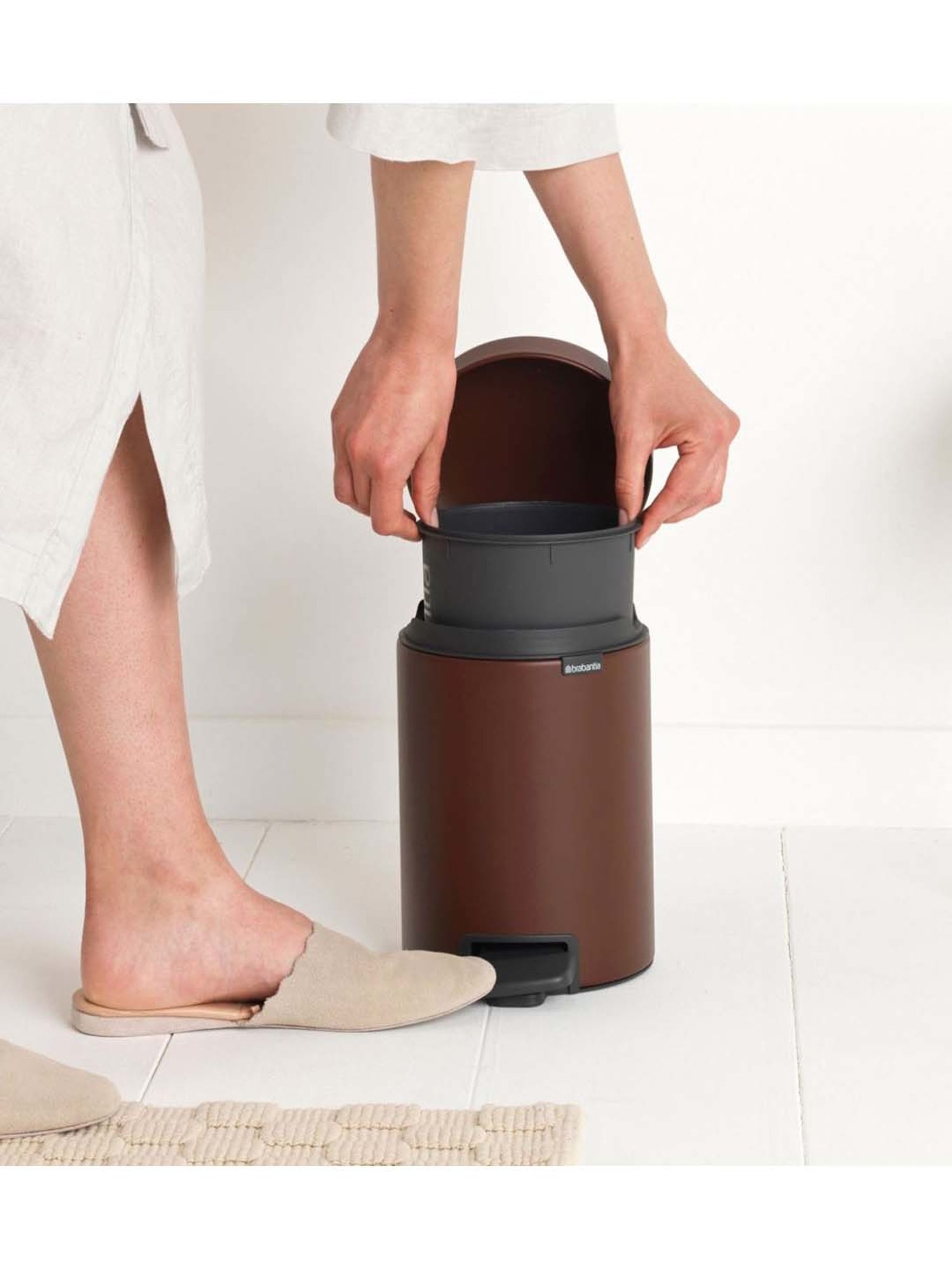 BRABANTIA NewIcon Brown Plastic Pedal Bin (3 L)