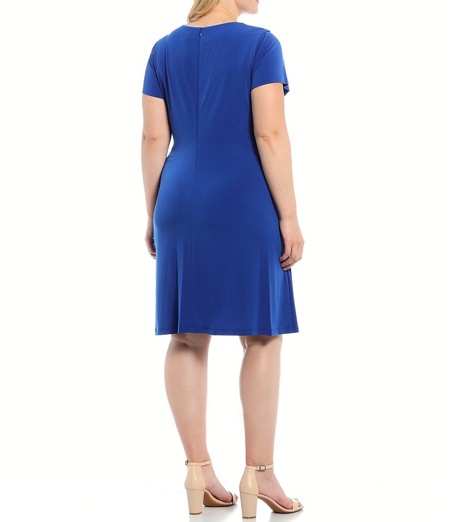 Jkara Plus V-Neck Short Sleeve Beaded Bodice Capelet Gown