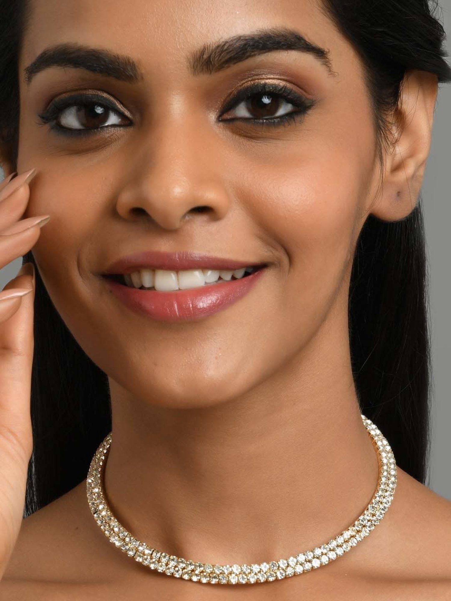 Fida Indian White Necklace