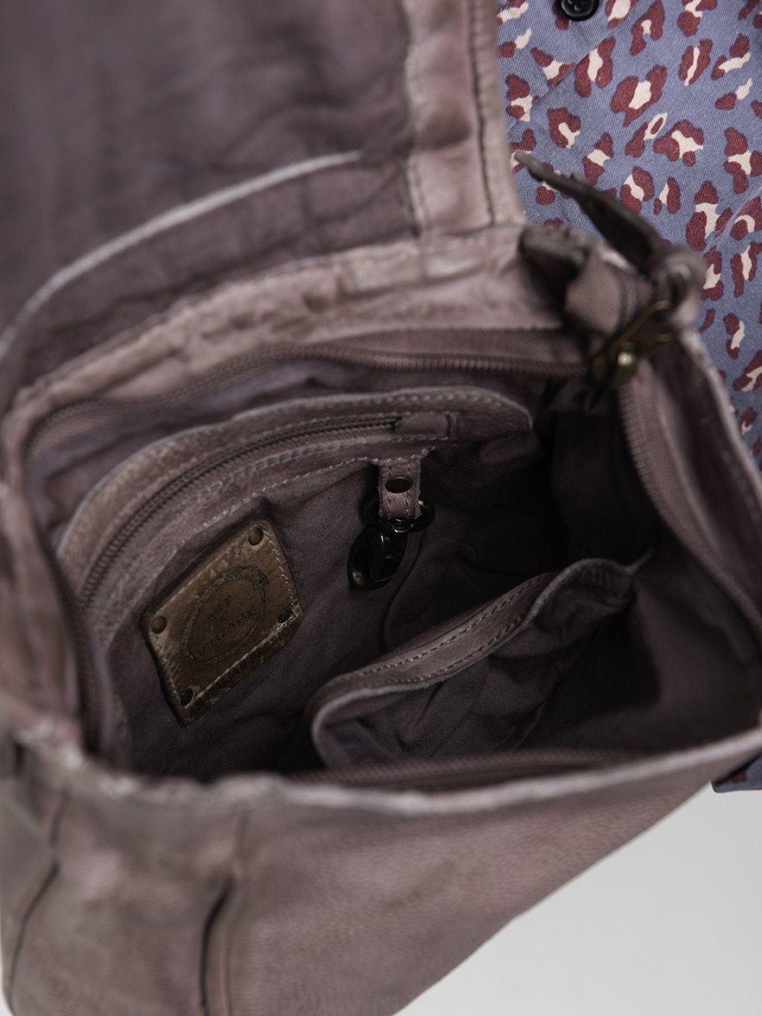 Art N Vintage Bettina Quail Pink Leather Textured Medium Sling Handbag