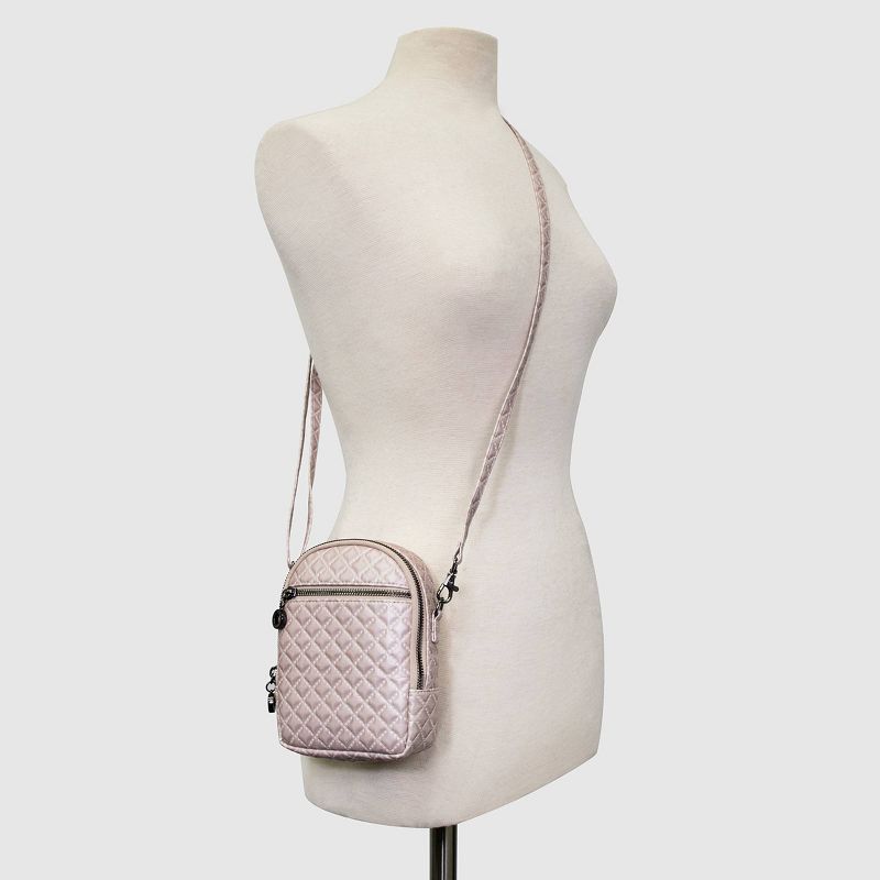 Hagerty Silversmiths' Spray Polish and Gloves 3 piece. Set with R-22 Tarnish Preventative