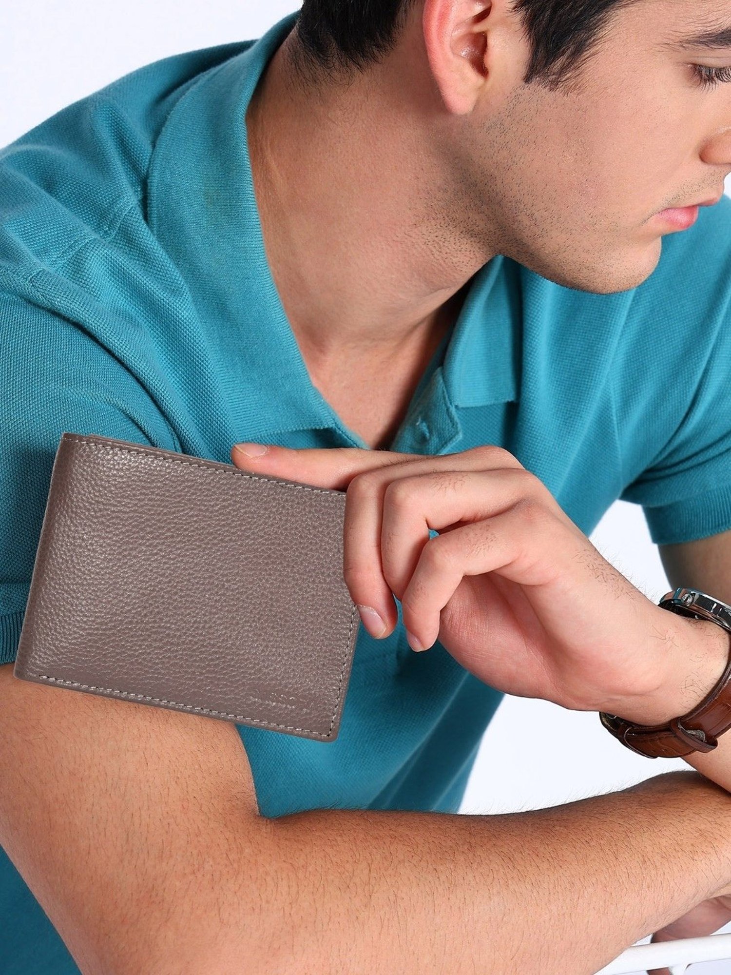 SASSORA ARLO Grey Leather Textured Bi-Fold Wallet