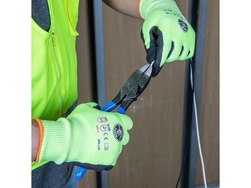 KLEIN TOOLS D2000-9NE Lineman's Pliers, 9-Inch