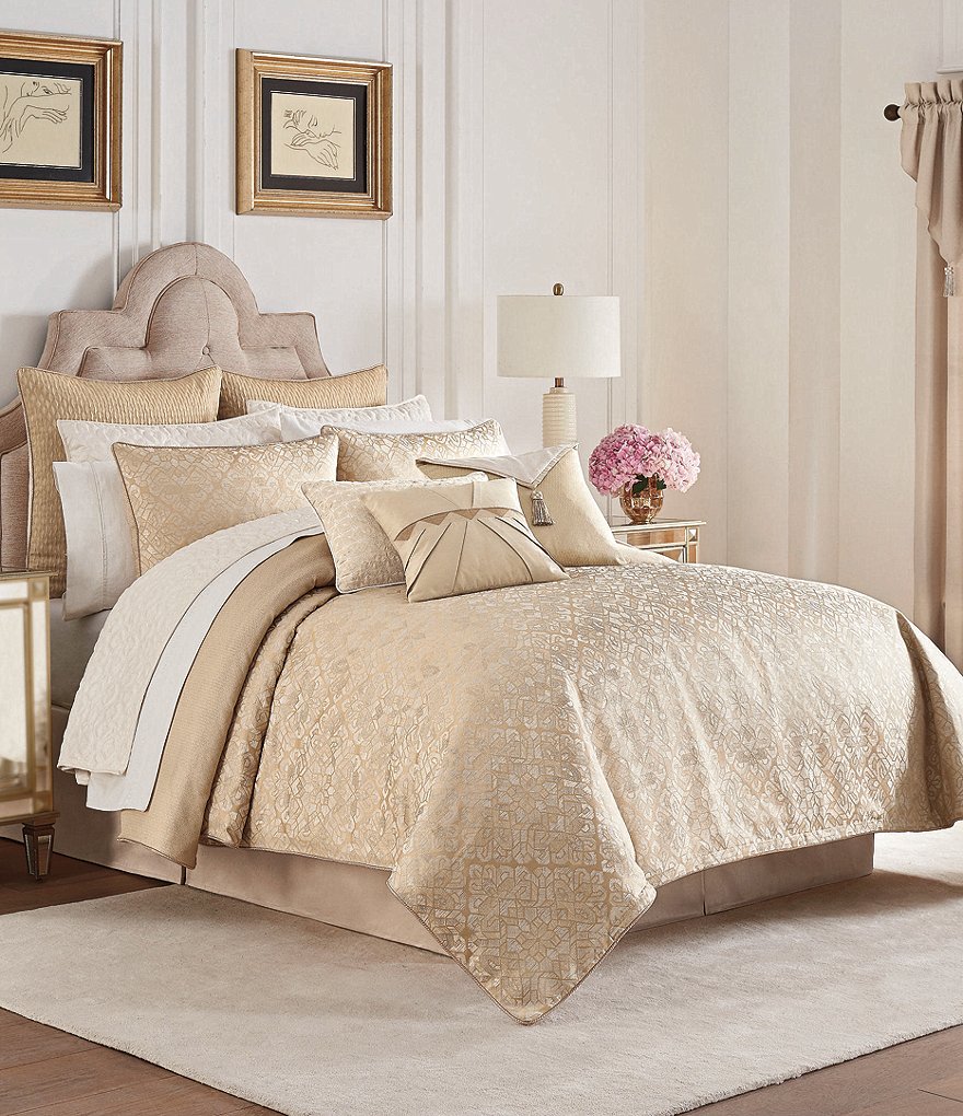 J. Queen New York Vera Bedding Collection
