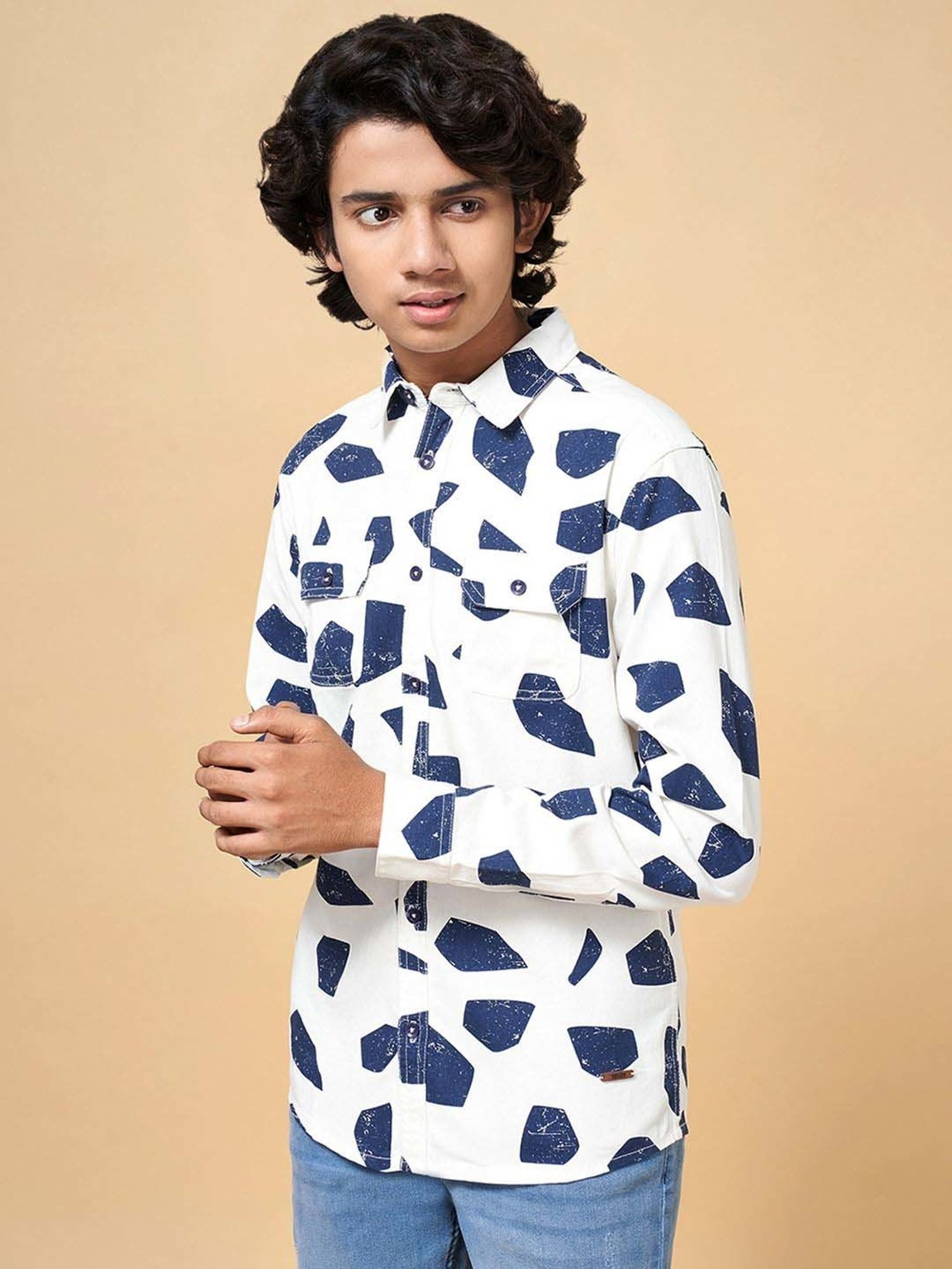 Coolsters by Pantaloons Boys White & Blue Cotton Printed Full Sleeves Shirt