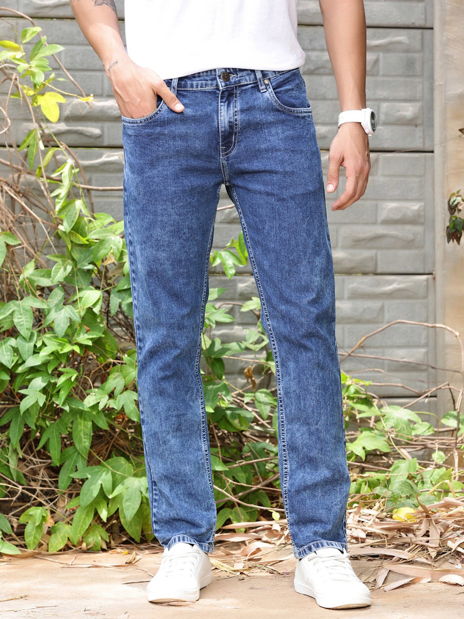 Thomas Scott Blue Slim Fit Lightly Washed Jeans