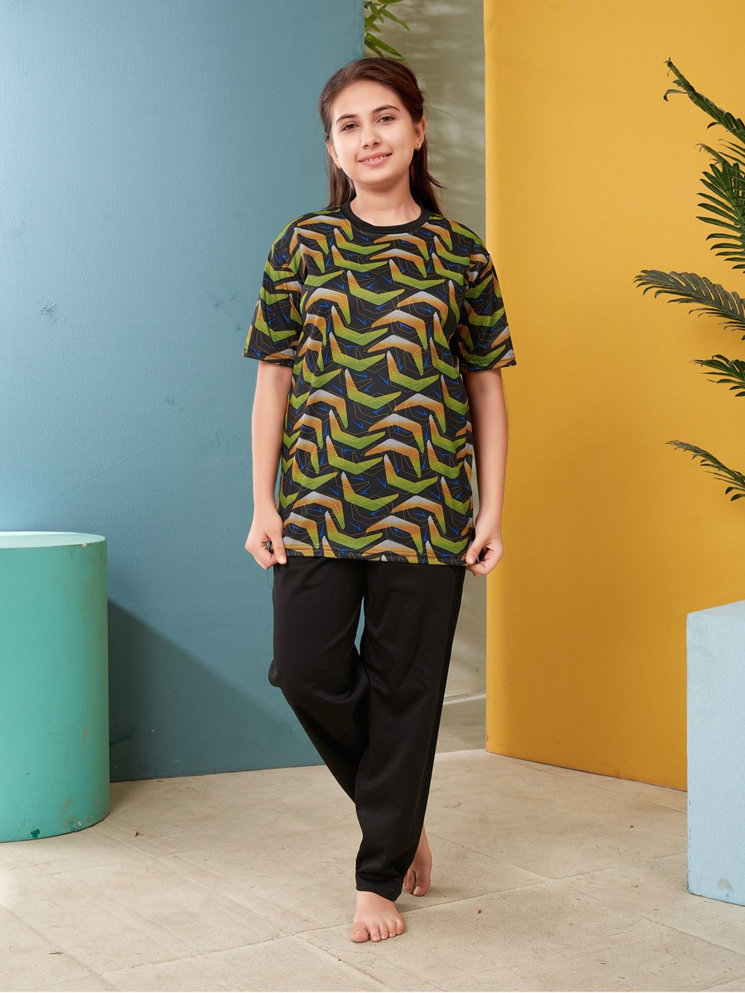 Aarika Kids Green & Black Printed Top with Pants