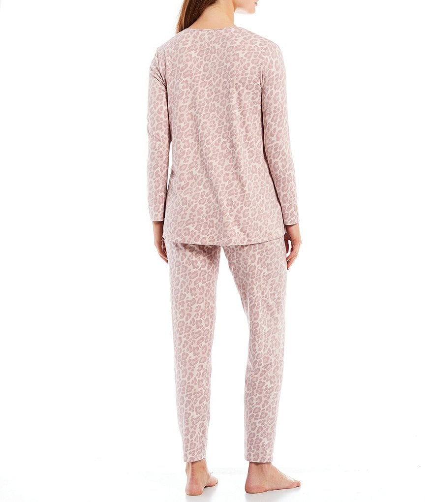 Natori Animal Print V-Neck Long Sleeve Jersey Knit Pajama Set