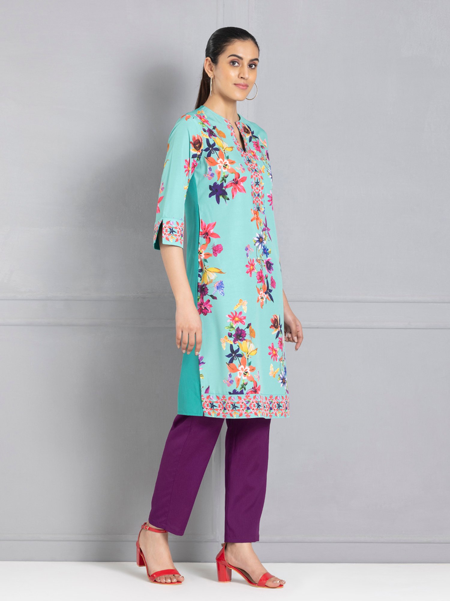 SHAYE Green Floral Print Kurta