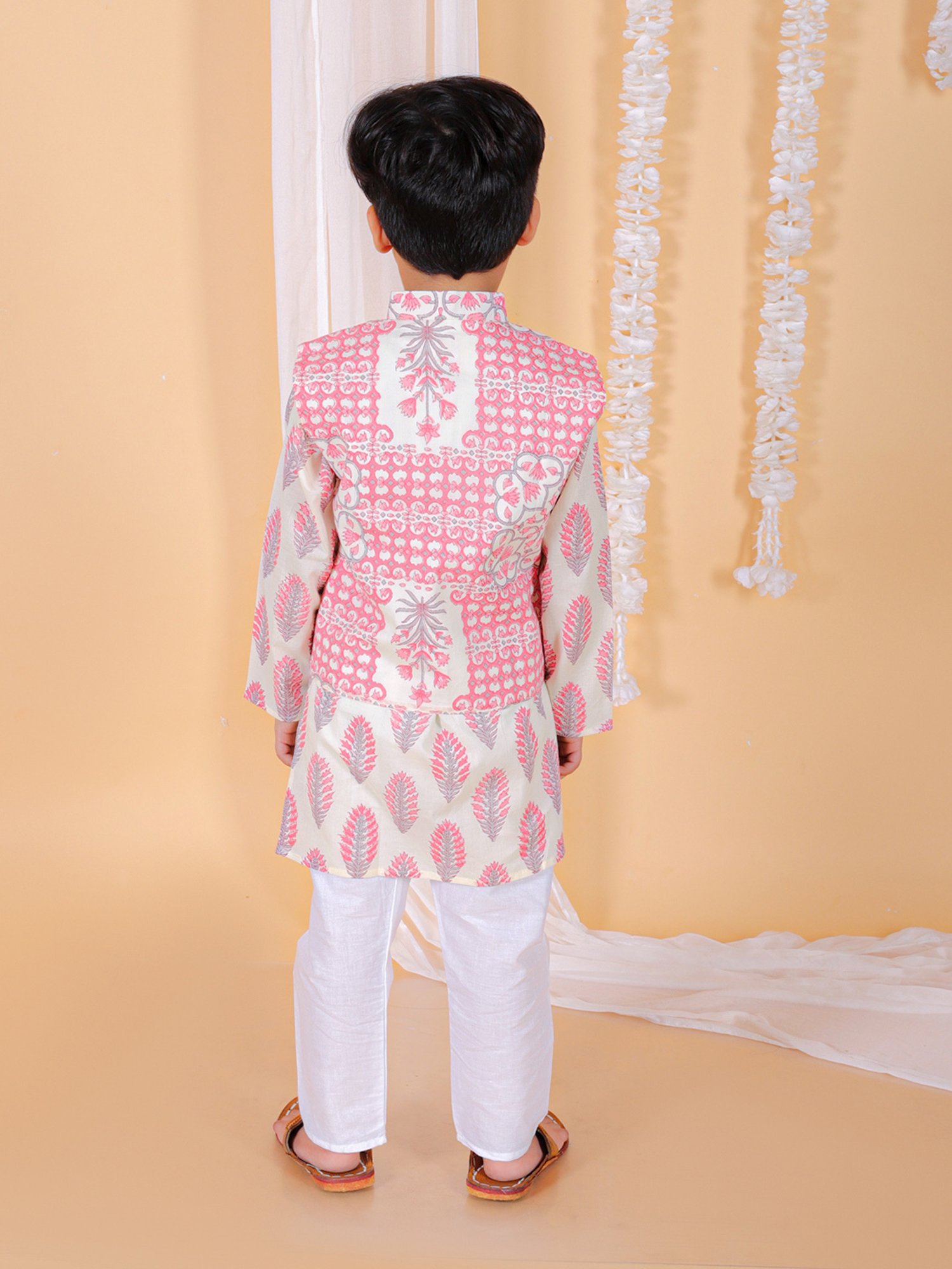 The Mom Store Kids Pink Floral Print Full Sleeves Kurta, Pyjamas with Jacket