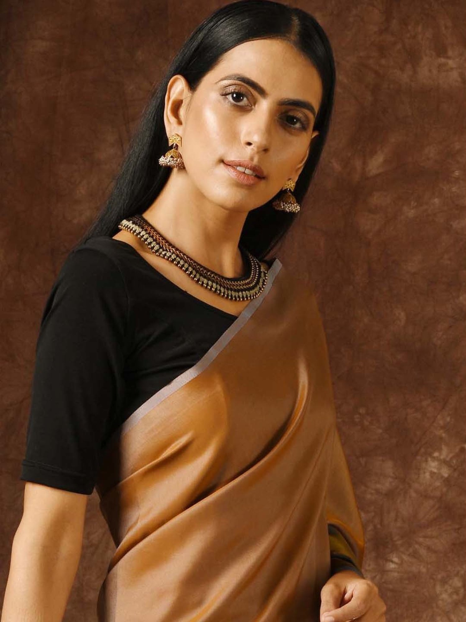 Swtantra Black Half Sleeves Blouse