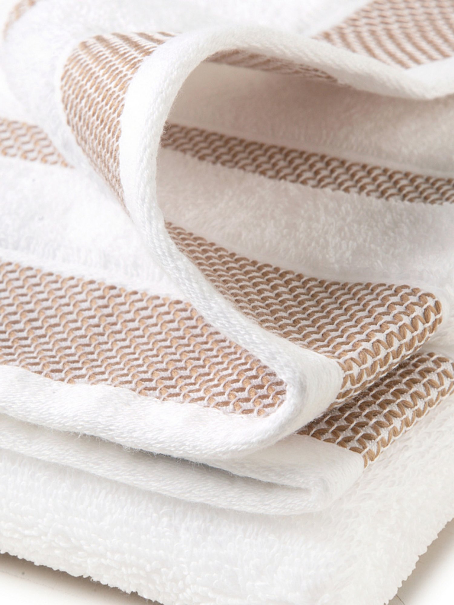 Spaces Hygro White 600 GSM Cotton Bath Towel