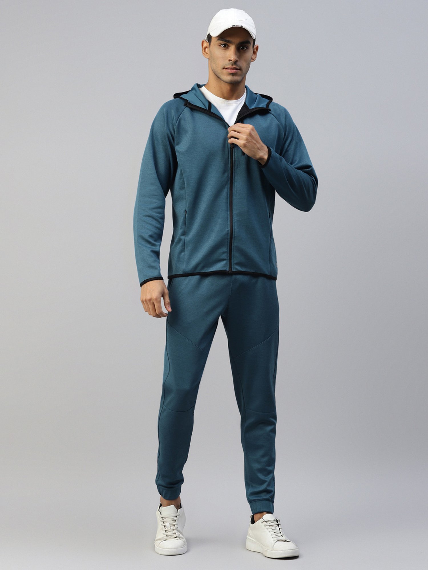 Slowave Teal Regular Fit Sports Hooded Jacket