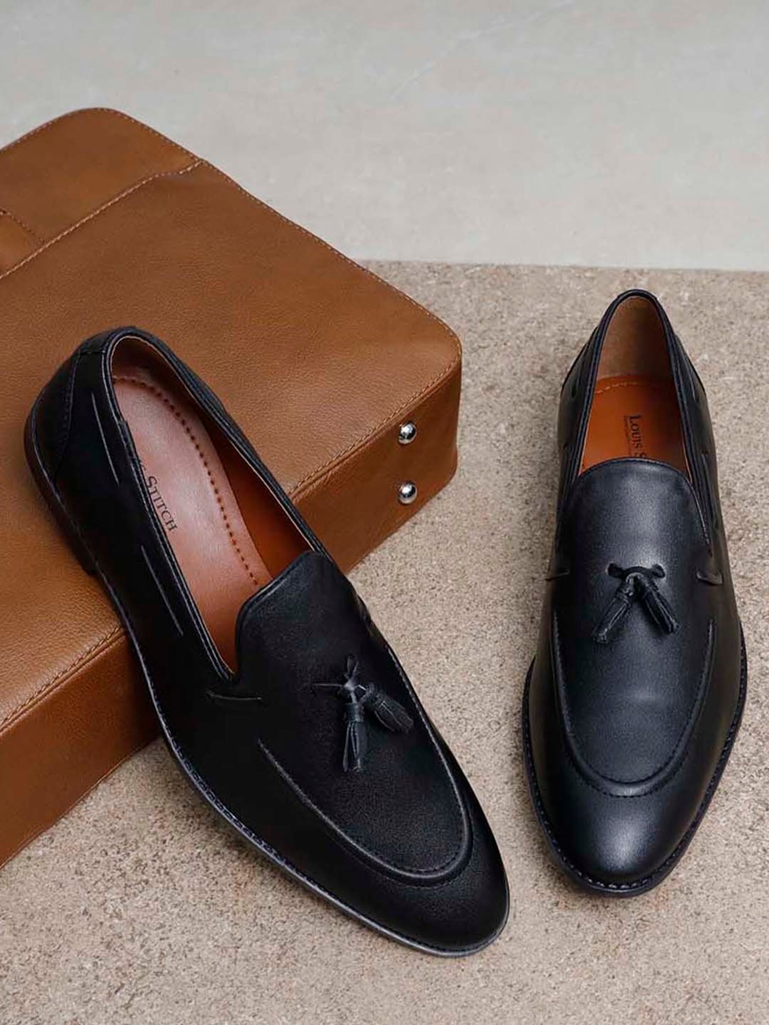 Louis Stitch Men's Black Formal Mocassins