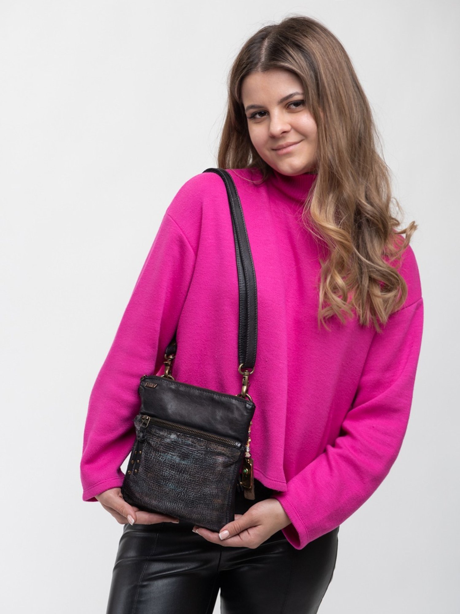 Art N Vintage Simona Black Leather Textured Small Sling Handbag