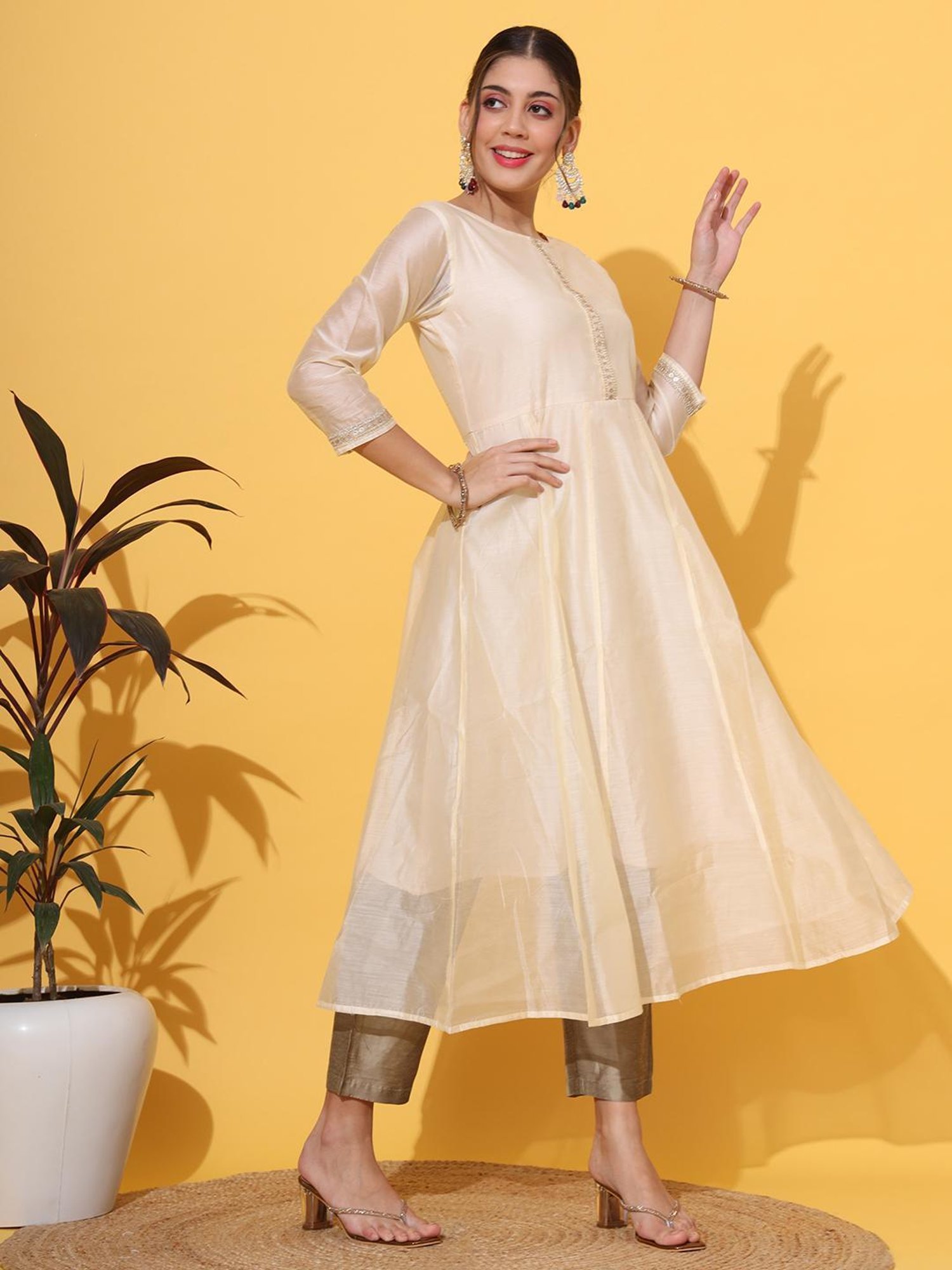 DECKEDUP Cream Embellished Kurta With Pants