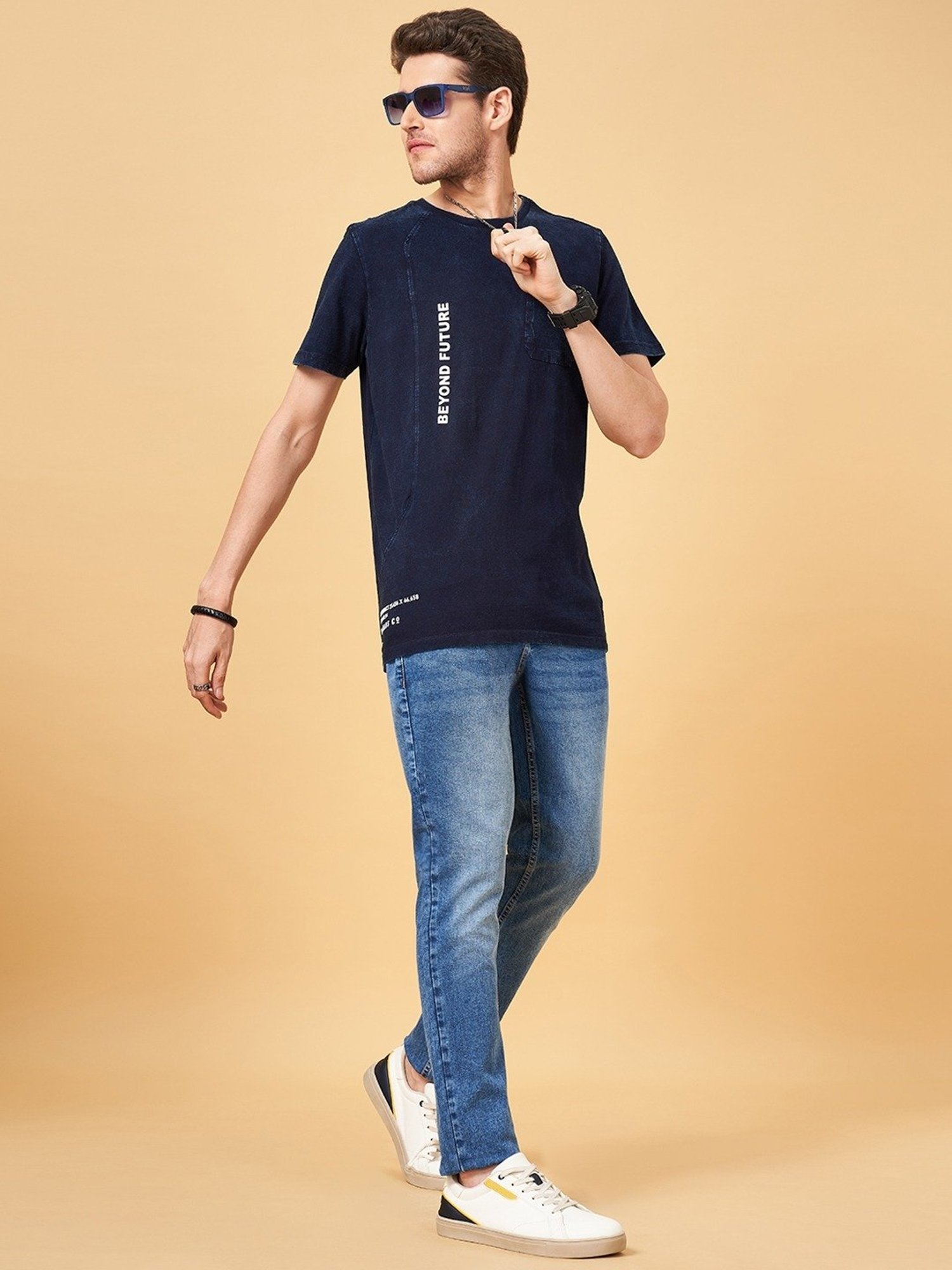 SF Jeans by Pantaloons Mood Indigo Cotton Regular Fit Printed T-Shirt