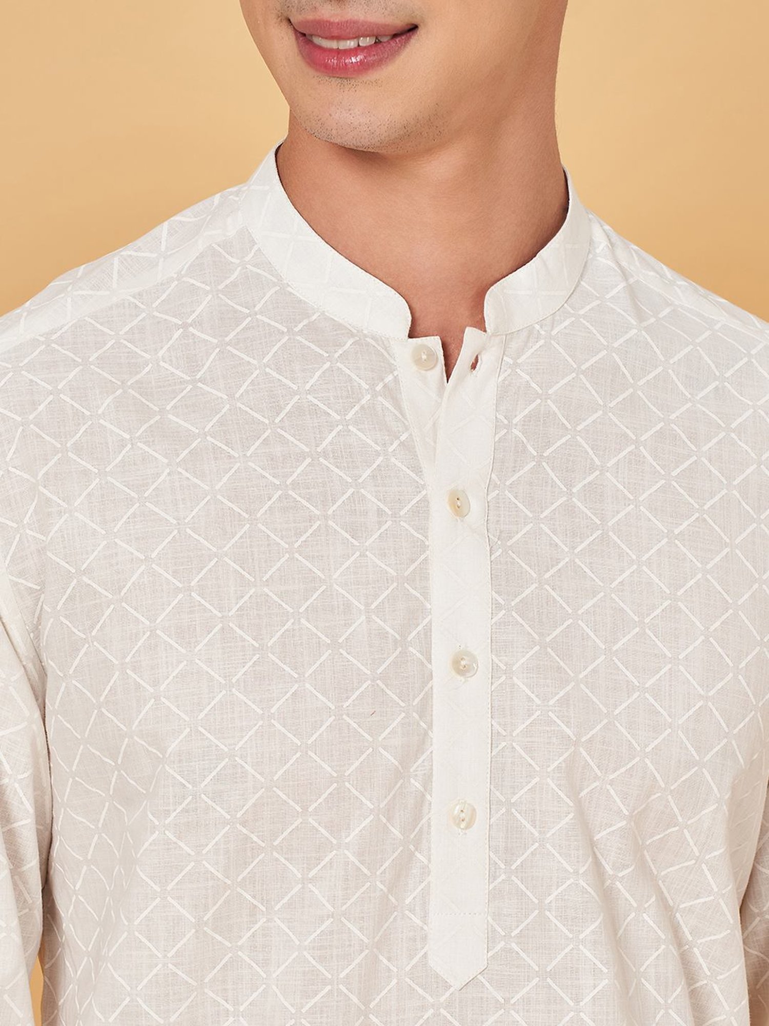 Indus Route By Pantaloons Star White Regular Fit Printed Short Kurta